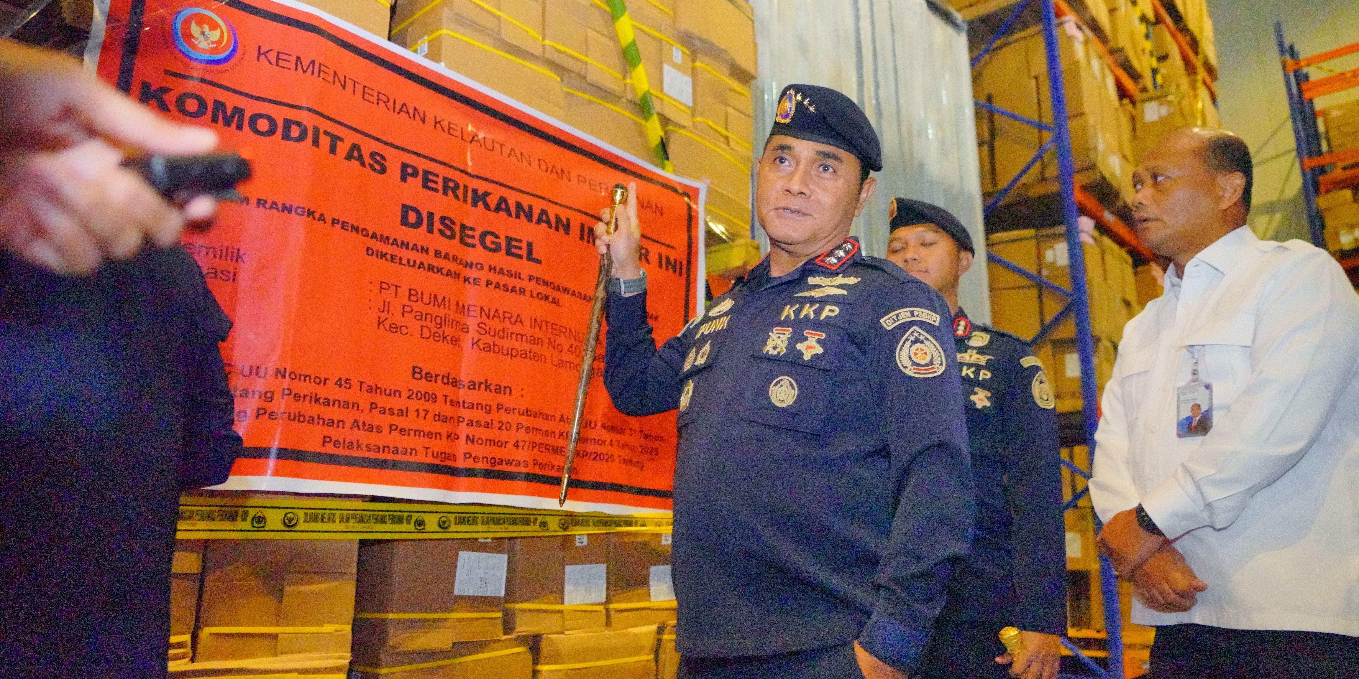 KKP Amankan 1.048 Ton Udang Impor Diduga Langgar Aturan di Jawa Timur