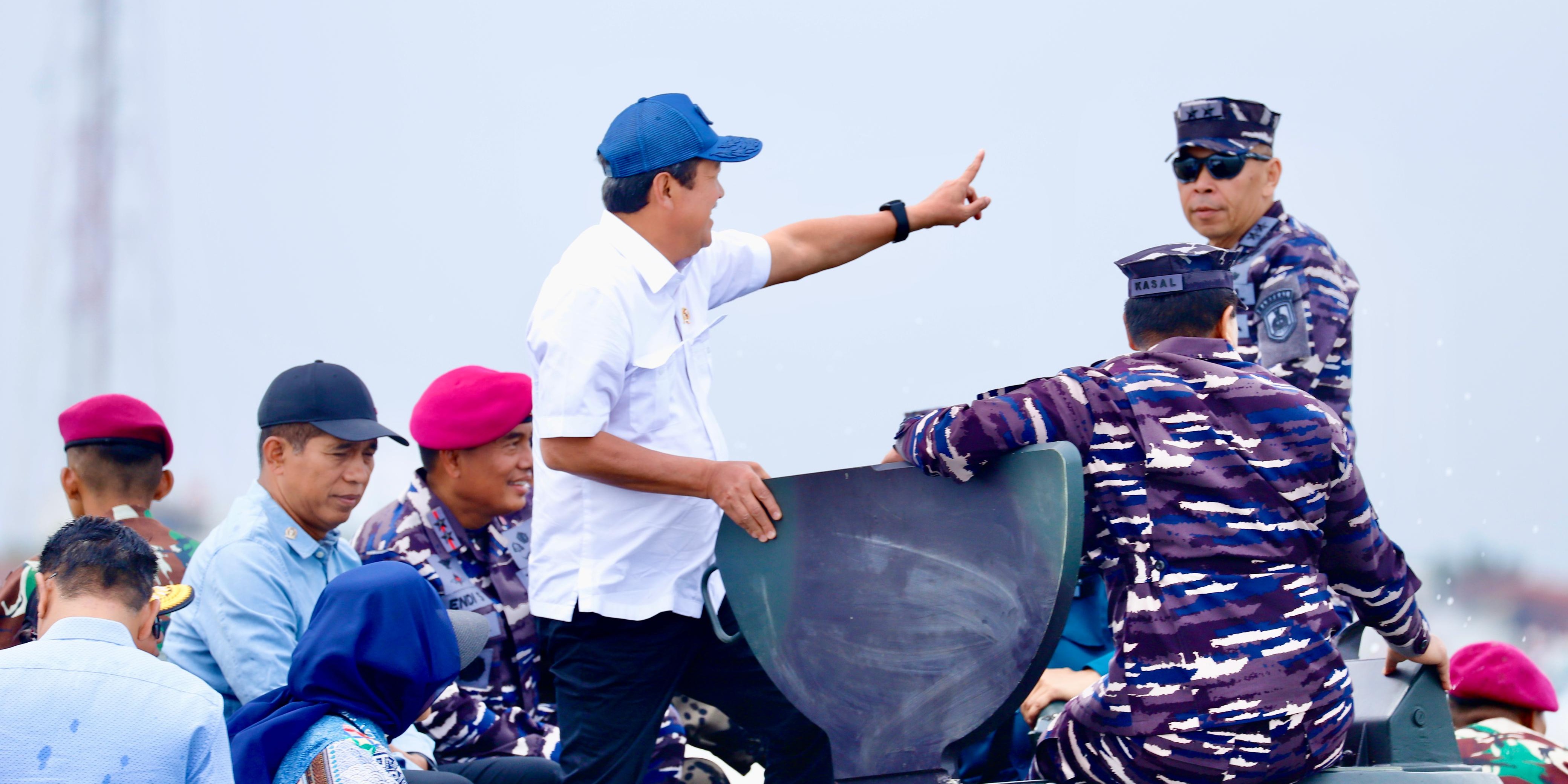 KKP Bersama Gabungan Instansi Maritim Bongkar Pagar Laut Tangerang