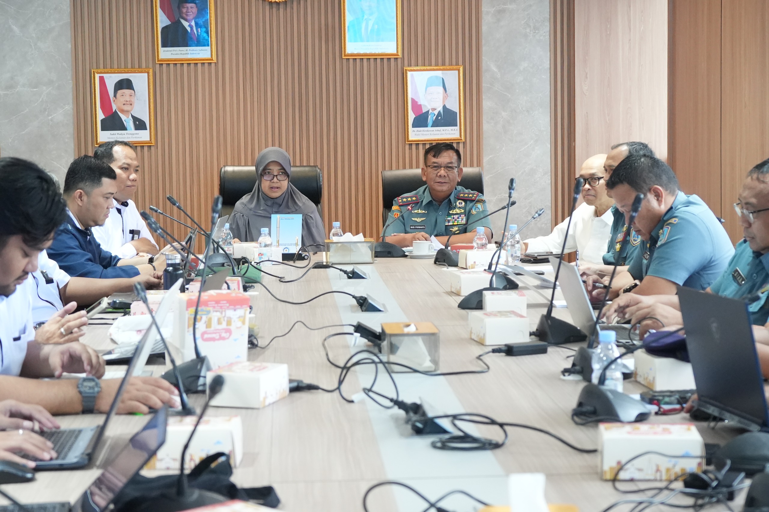 KKP Gandeng Pushidrosal dan BOPPJ Survei Perairan Pantura Jawa untuk Pembangunan Tanggul Laut