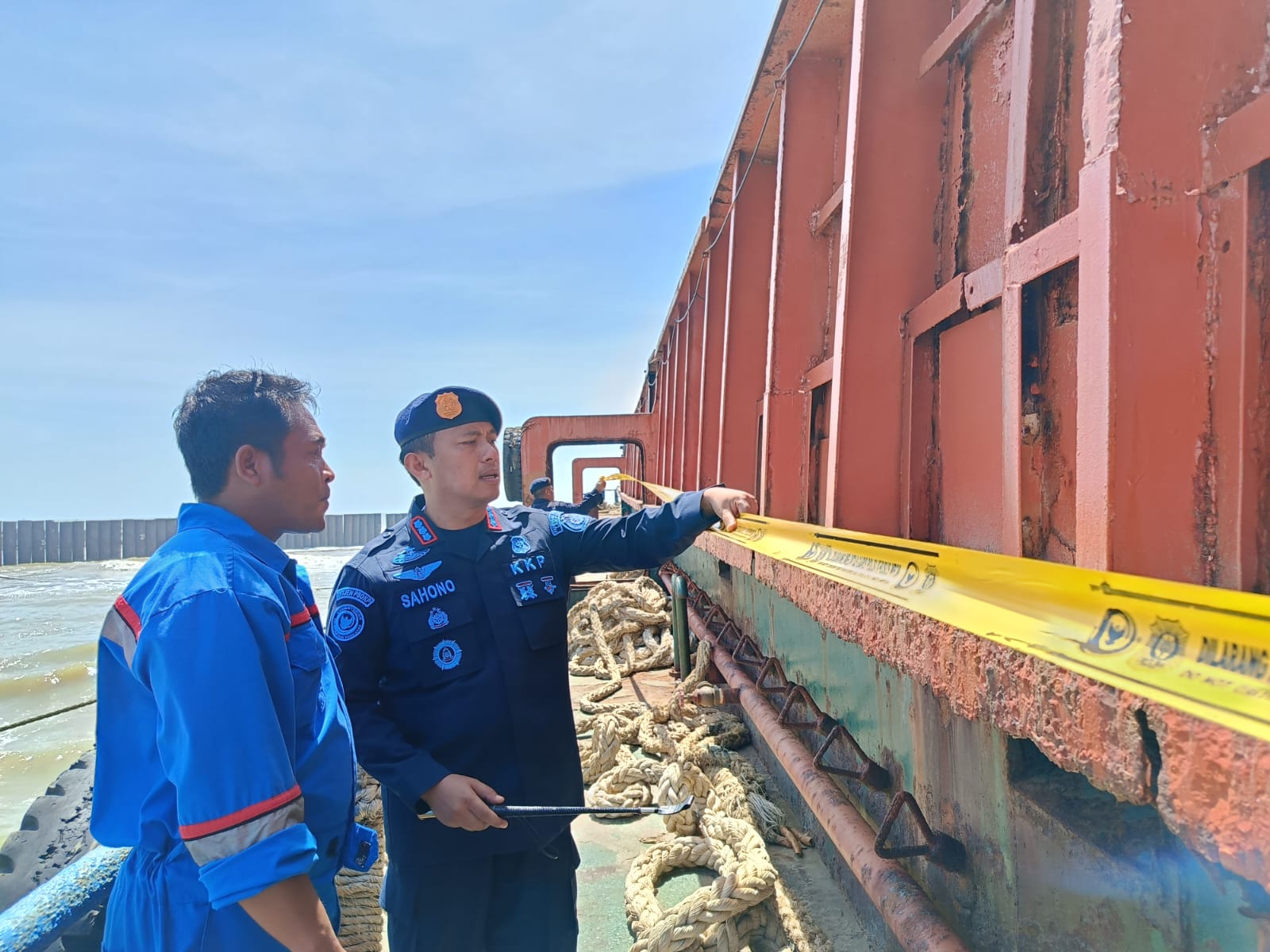 KKP HENTIKAN SEMENTARA OPERASIONAL KAPAL PASIR LAUT DI BENGKULU