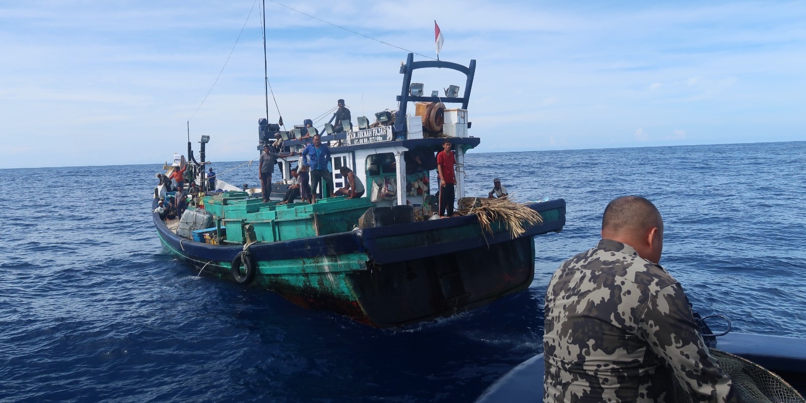 KKP Tertibkan Dua Kapal Ikan Diduga Terobos Aturan Area Penangkapan