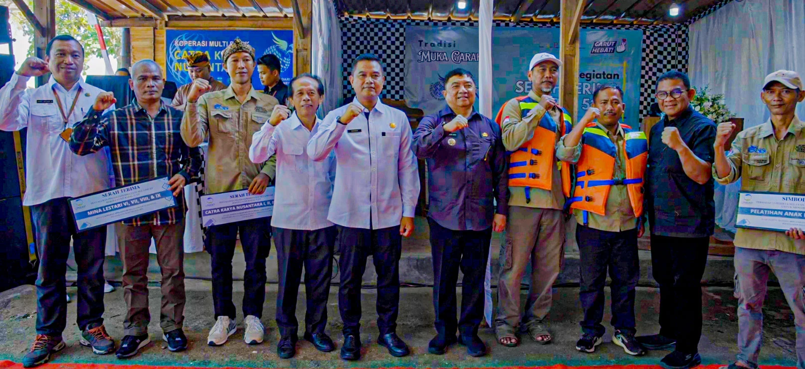 LPMUKP Serahkan Kapal Tangkap di Atas 30 GT untuk Perkuat Koperasi Nelayan Garut