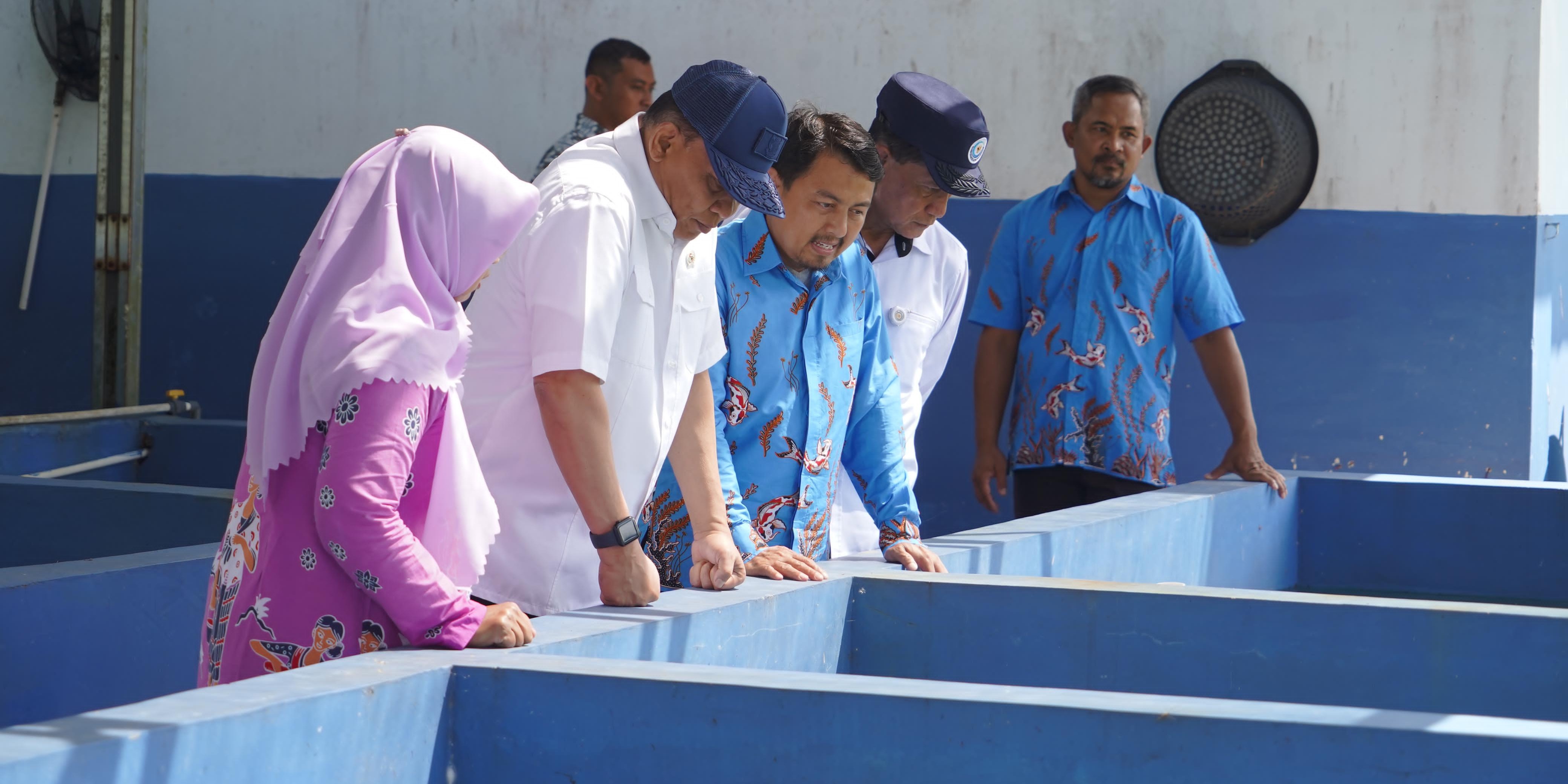 Meninjau di Balai Besar Perikanan Budidaya Air Tawar (BBPBAT) Selabintana