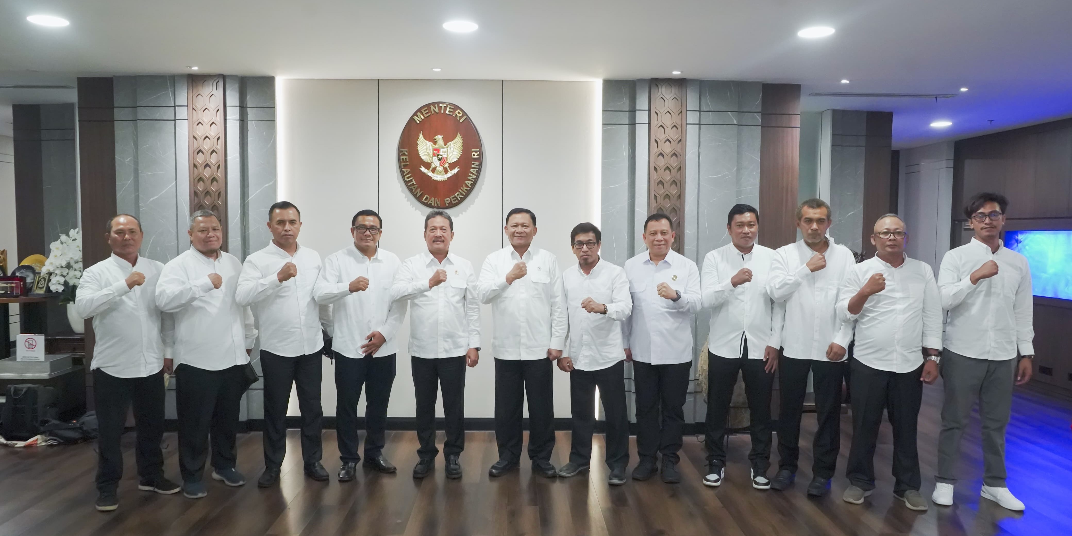 Menteri Trenggono Tancap Gas Laksanakan Kebijakan Penghapusan Utang Nelayan