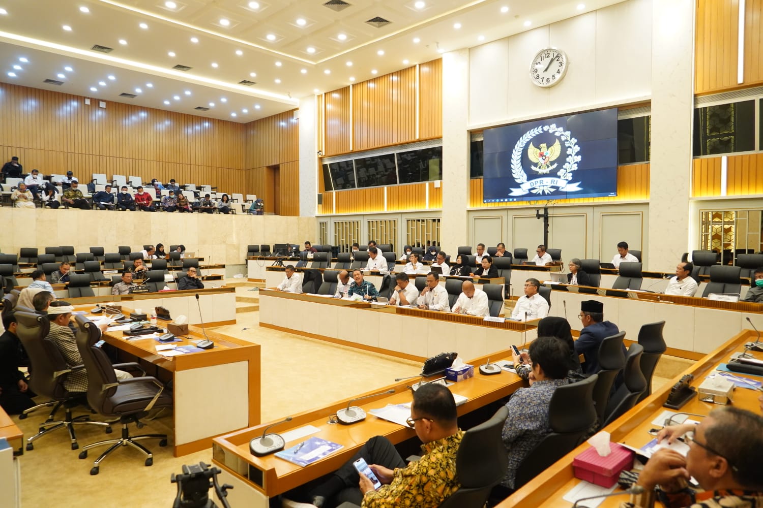 Menteri Trenggono beserta jajaran melakukan Rapat Kerja dengan Komisi IV DPR-RI di Gedung DPR