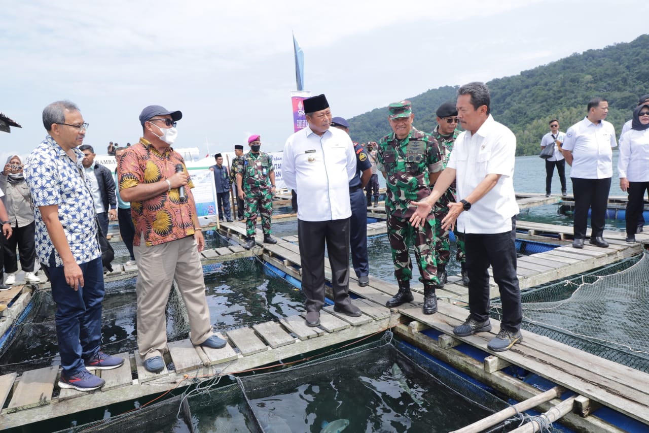 Menteri Trenggono menyiapkan kerapu sebagai komoditas unggulan ekspor perikanan Anambas karena potensinya yang sangat besar.