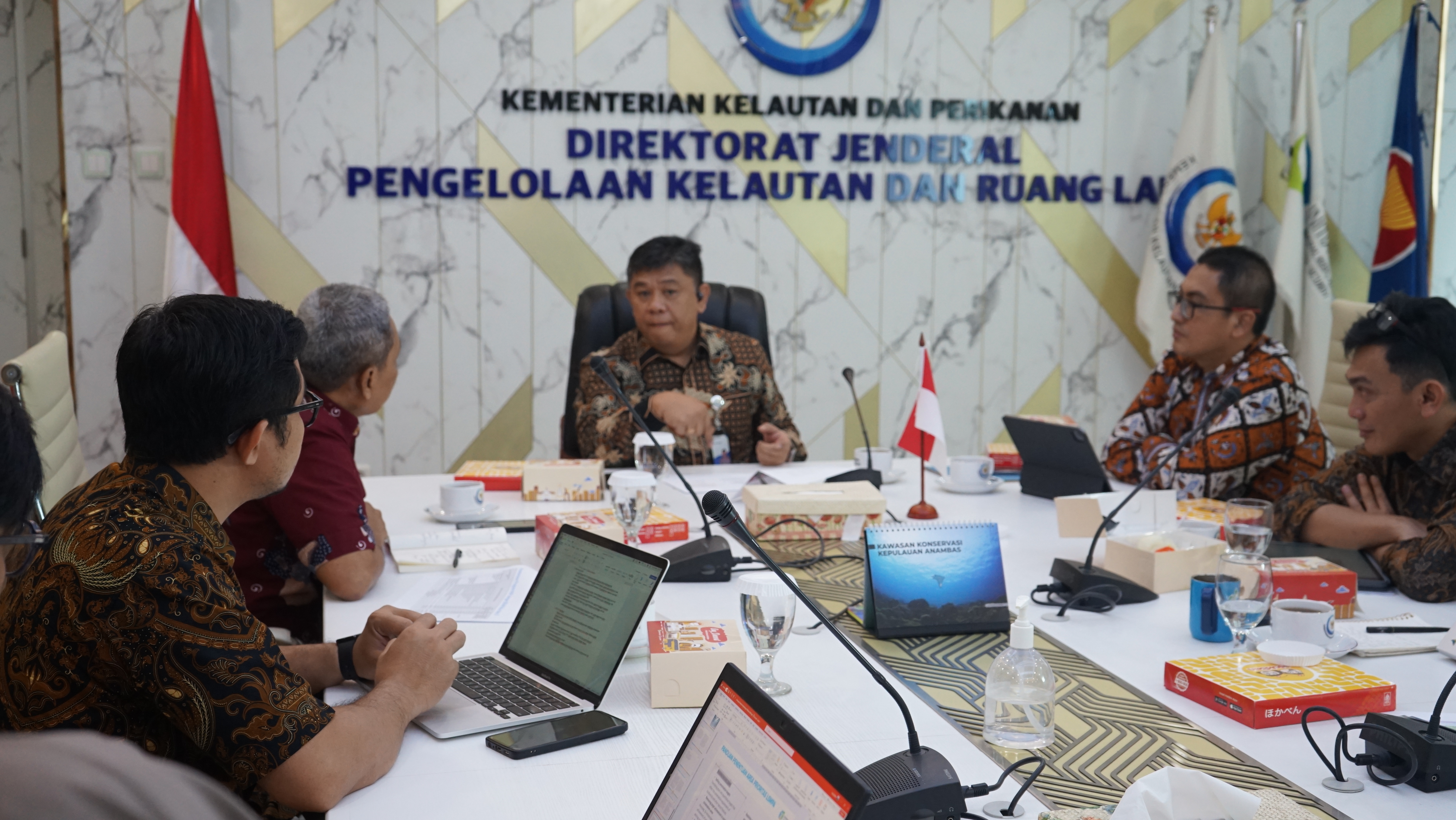 Kunjungan Tim Konservasi Indonesia (KI) dengan Ditjen PKRL terkait Side Event OOC, Jakarta (21/2).
