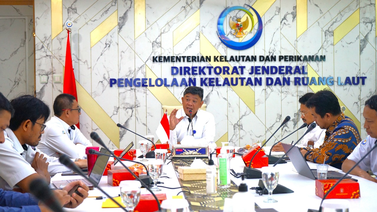 Ditjen PKRL menerima sertifikat Manajemen Mutu ISO 9001:2015 untuk Pelayanan Kesesuaian Kegiatan Pemanfaatan Ruang Laut (KKPRL), Jakarta (15/1).