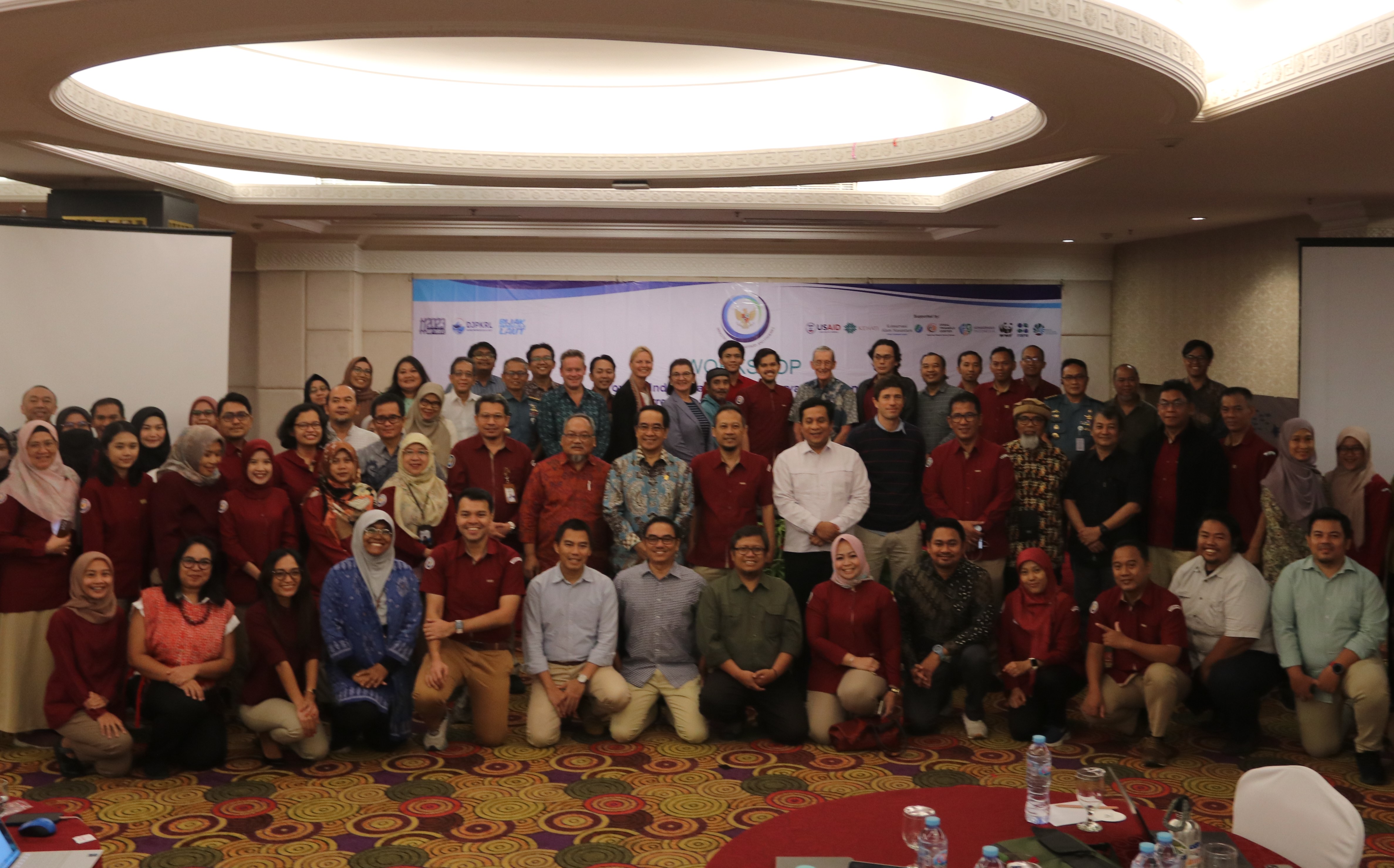 Seminar Internasional ”Towards Indonesia Marine Conservation Vision 30by45: Are the current protection level categories appropriate?”, Jakarta (30/11).