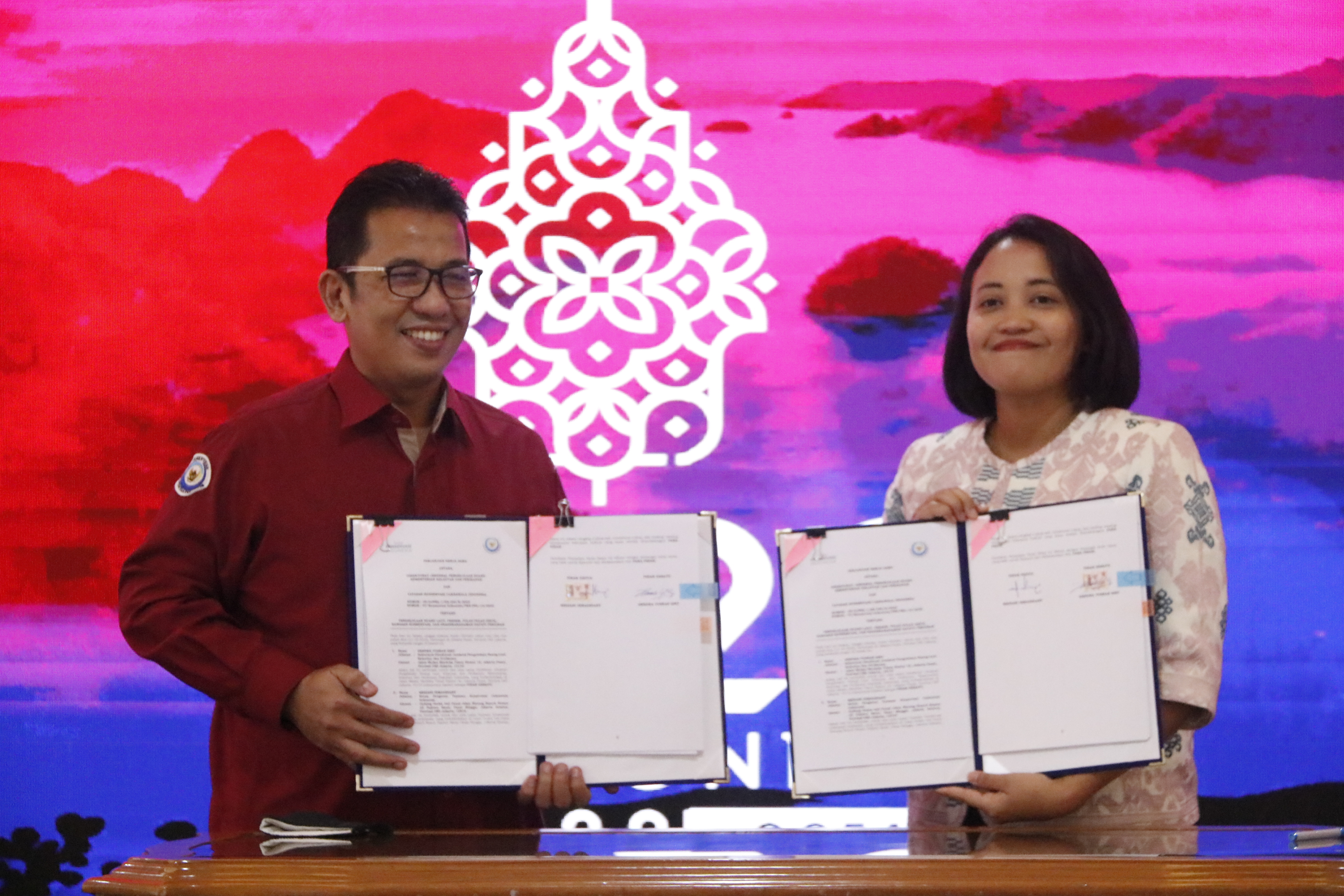 Penandatanganan Perjanjian Kerja Sama antara Ditjen PRL dan YKCI, Jakarta (11/10).