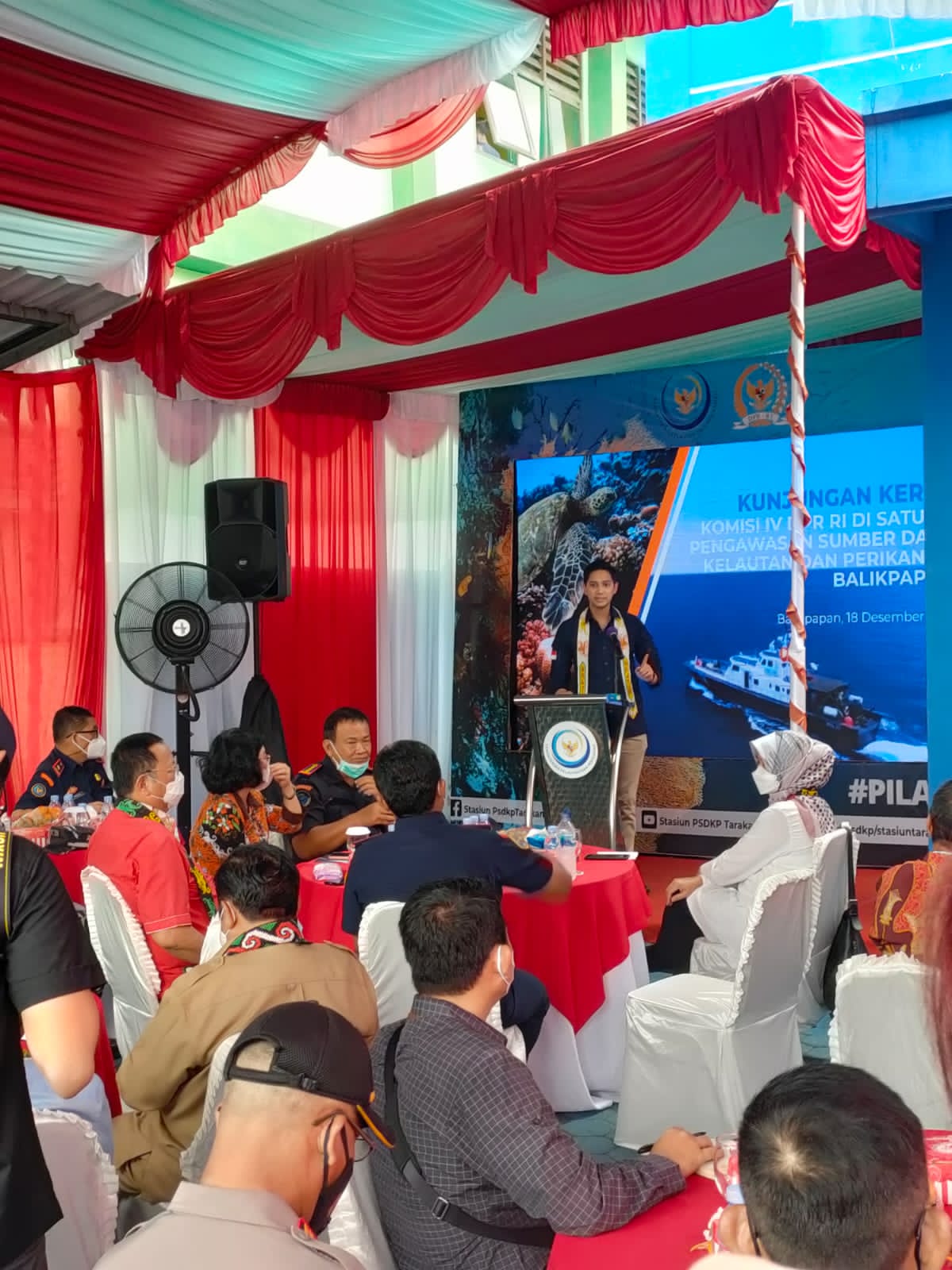 Direktorat Jenderal Pengelolaan Ruang Laut (Ditjen PRL) mendampingi Komisi IV DPR RI melaksanakan kunjungan kerja ke Prov. Kalimantan Timur (18/12)