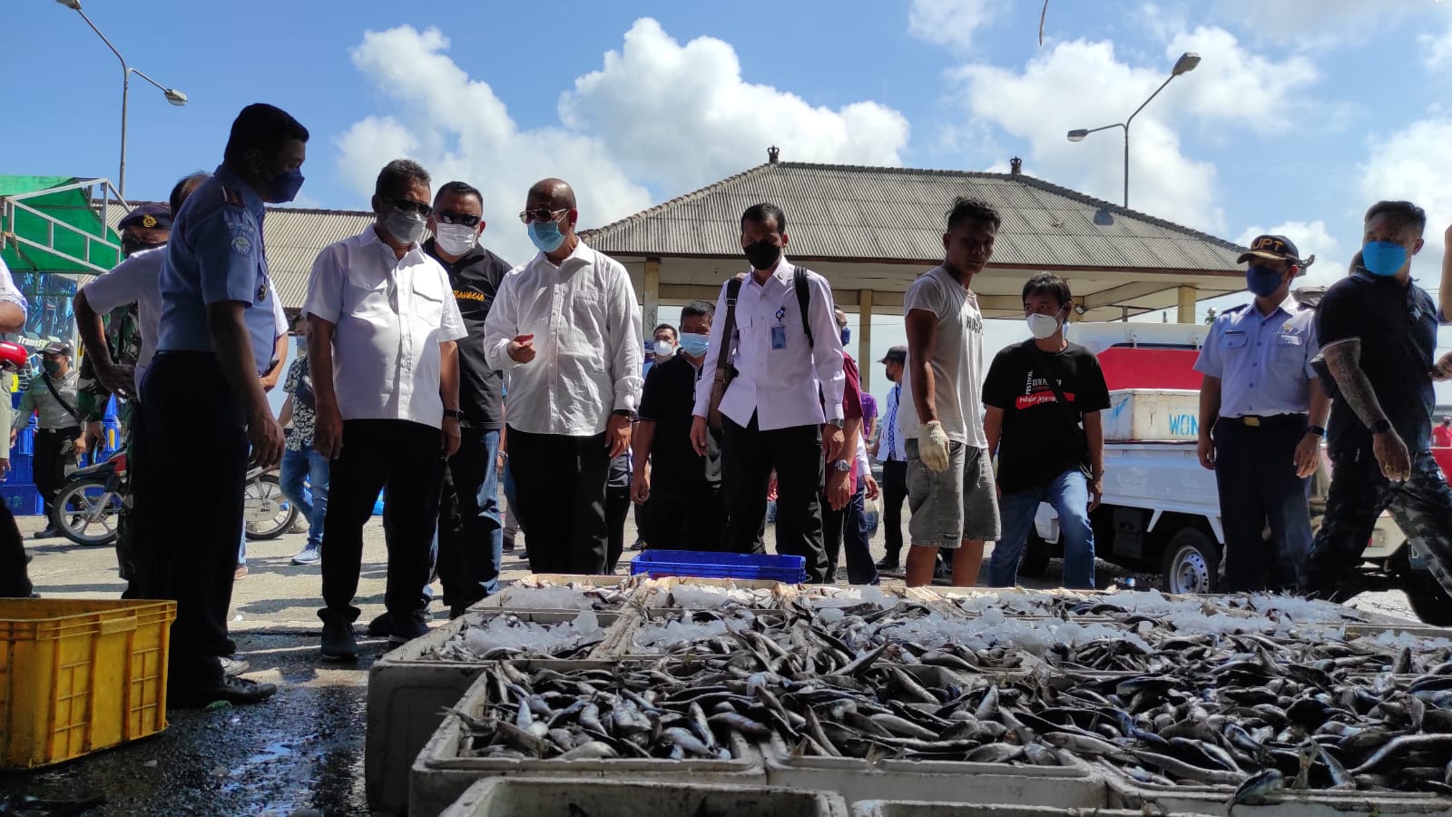 Vaksinasi Nelayan di PPN Pengambengan