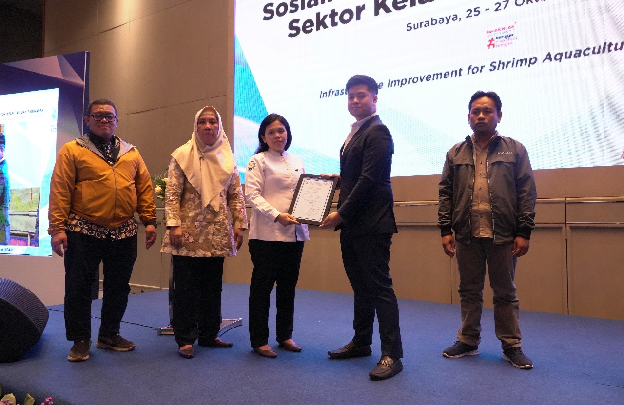 Gerai Perizinan Sektor Kelautan dan Perikanan dan Sosialisasi Cara Budidaya Ikan yang Baik (CBIB) di Surabaya