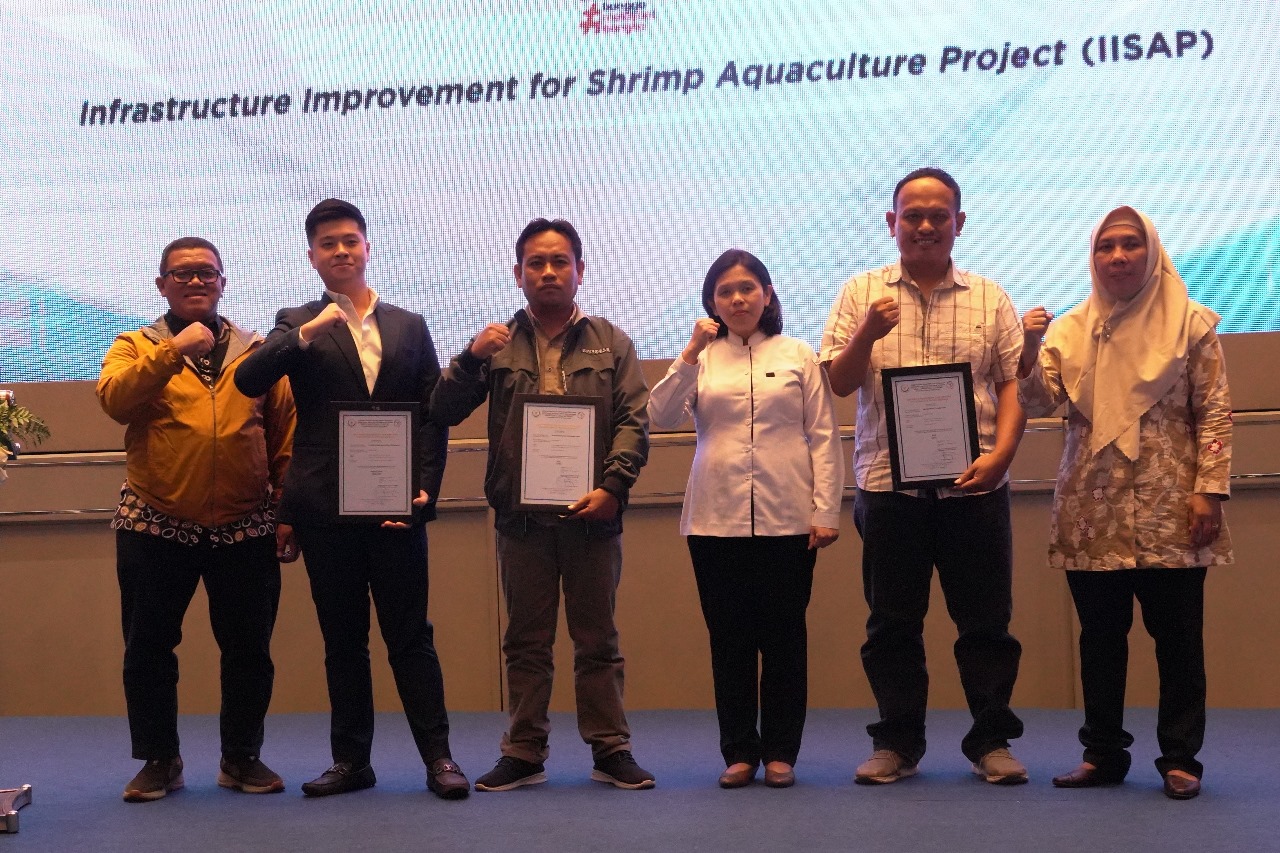 Gerai Perizinan Sektor Kelautan dan Perikanan dan Sosialisasi Cara Budidaya Ikan yang Baik (CBIB) di Surabaya