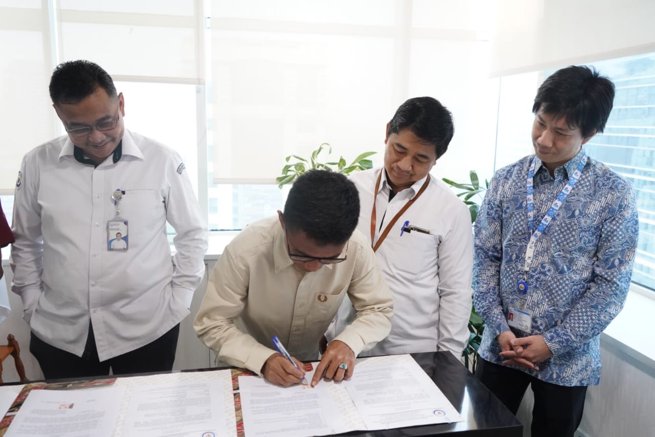 Penandatanganan Kontrak Pembangunan Prasarana dan Sarana di Luar Pelabuhan SKPT Morotai