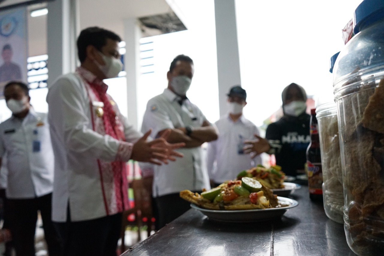 Menteri Kelautan dan Perikanan Kunjungi Sentra Kuliner di Kota Pekalongan
