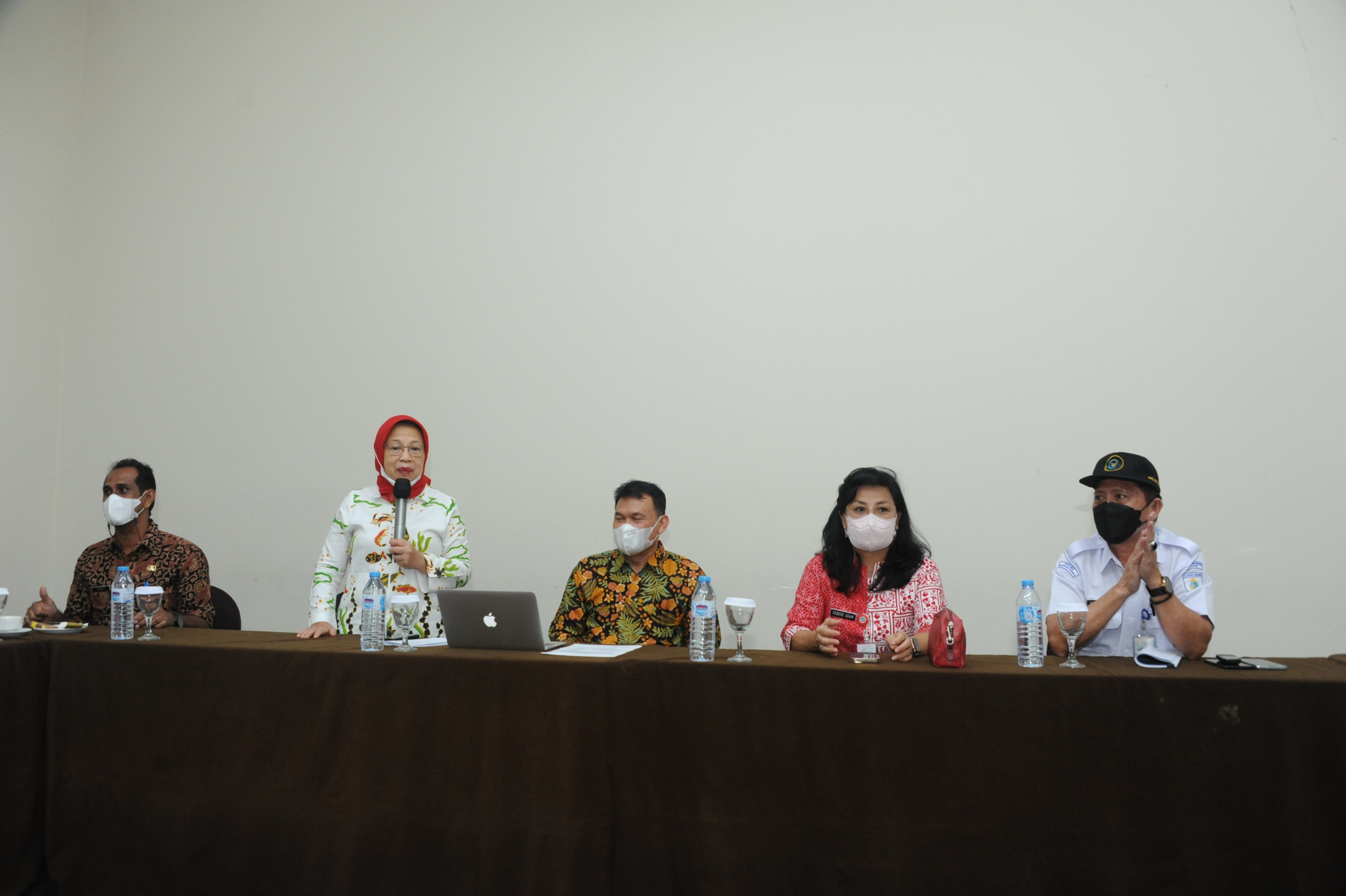 Sosialisasi dan Inisiasi Kelembagaan SRG dan FGD Tata Kelola Logistik Ikan di Kampung Nelayan Maju di Provinsi Sulawesi Utara