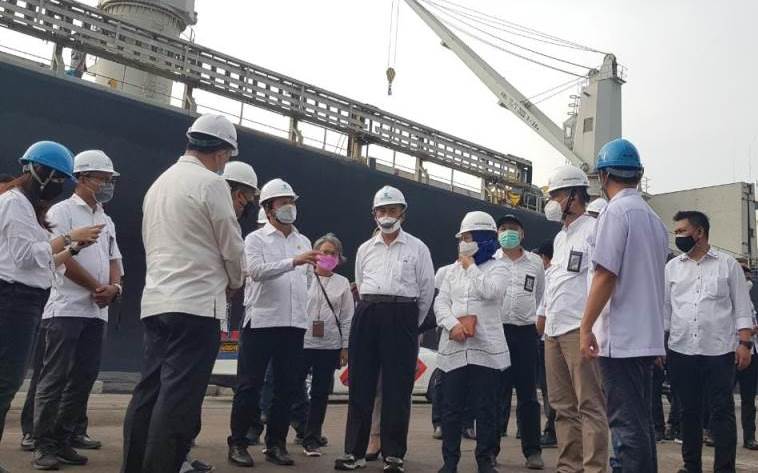 Menteri Kelautan dan Perikanan Bersama Dirjen PDS meninjau Krakatau International Port (KIP) di Cilegon, Banten