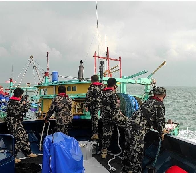 KKP Tangkap Kapal Trawl Asal Malaysia di Selat Malaka