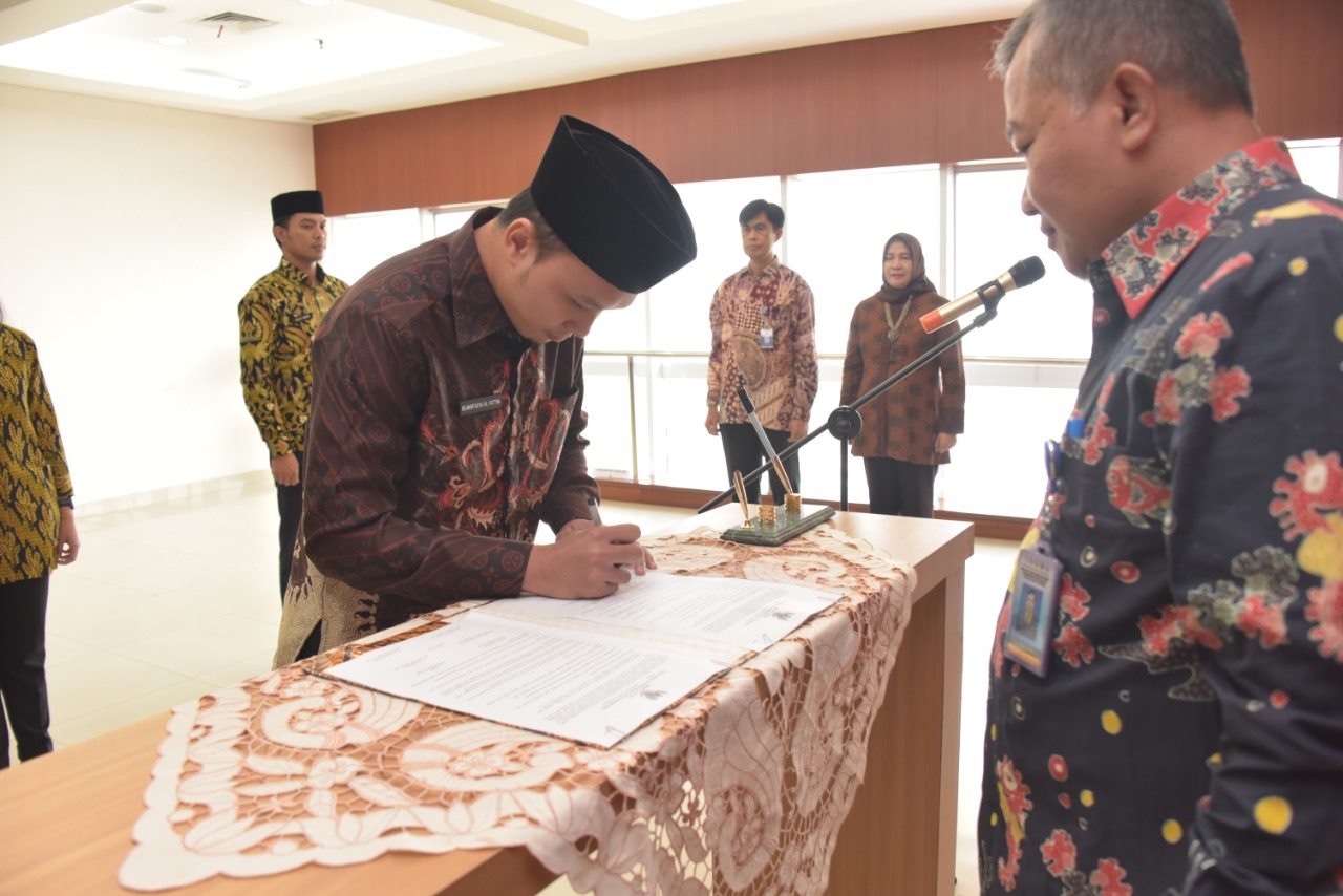 Pelantikan Pejabat Setara Eselon IV dan Pengambilan Sumpah PNS Ditjen PSDKP (27/12/2019)