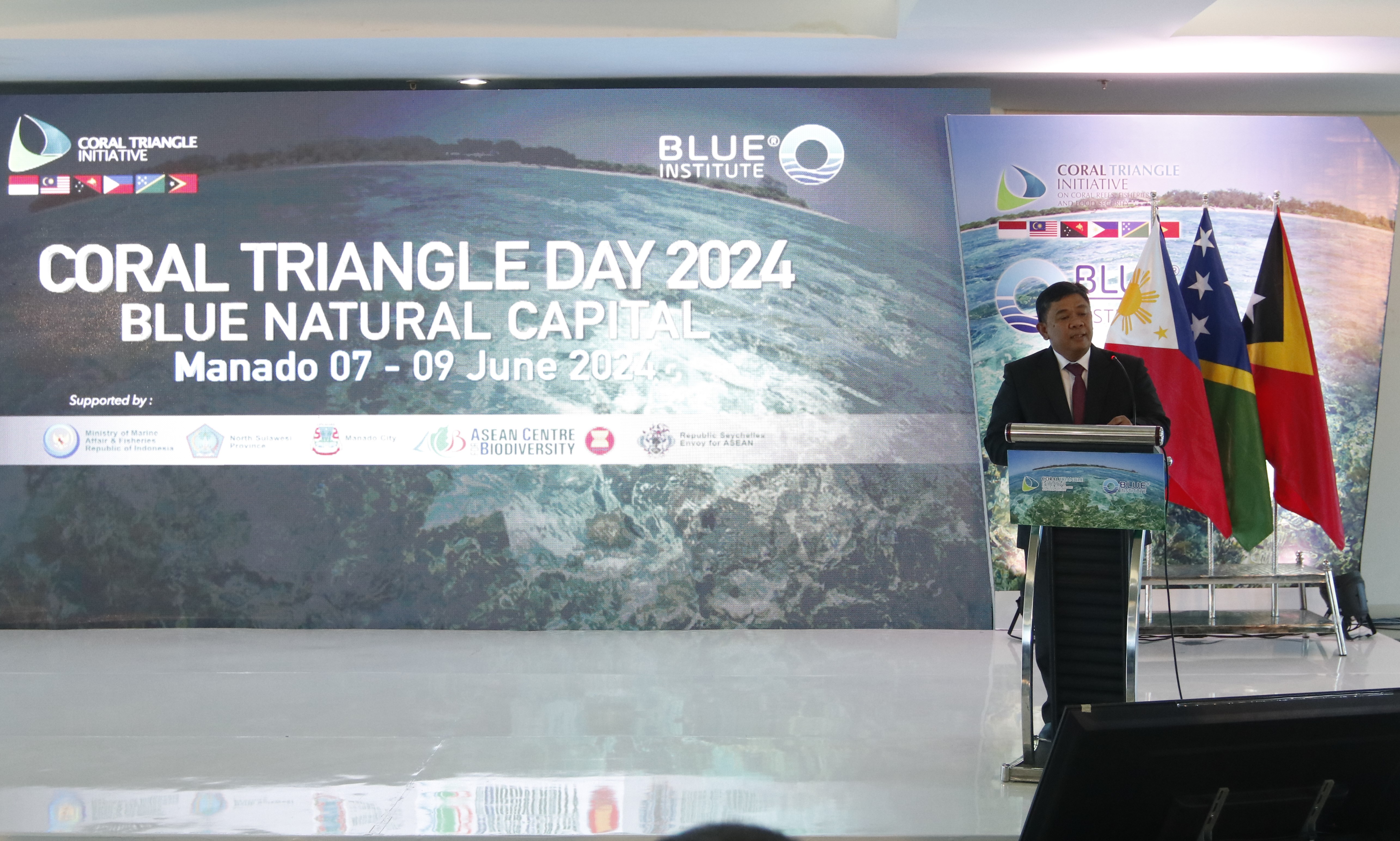 High Level Forum on Blue Natural Capital dalam rangka Coral Triangle Day di Manado