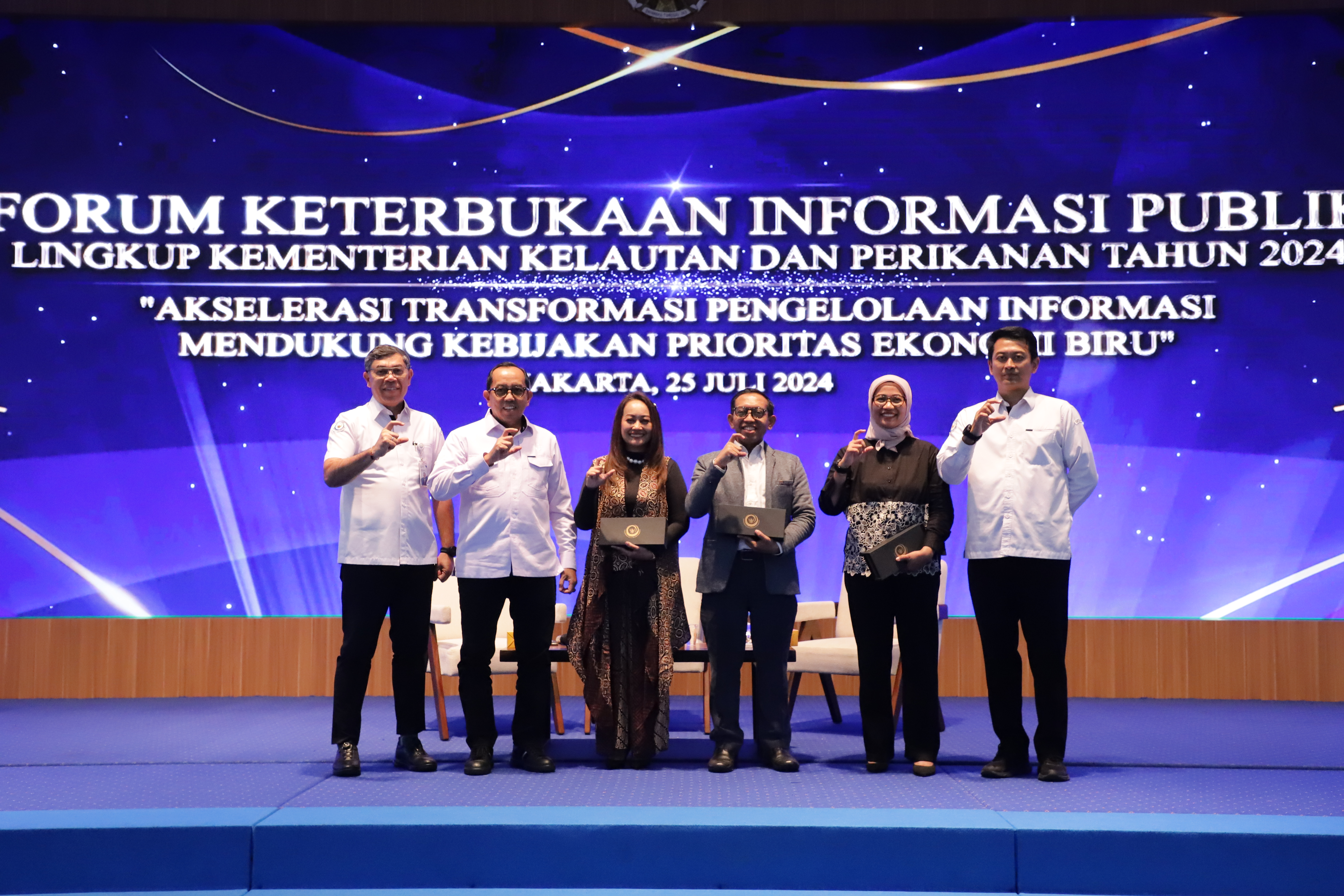 Itjen KKP Raih Penghargaan Unit Kerja Berpredikat Informatif