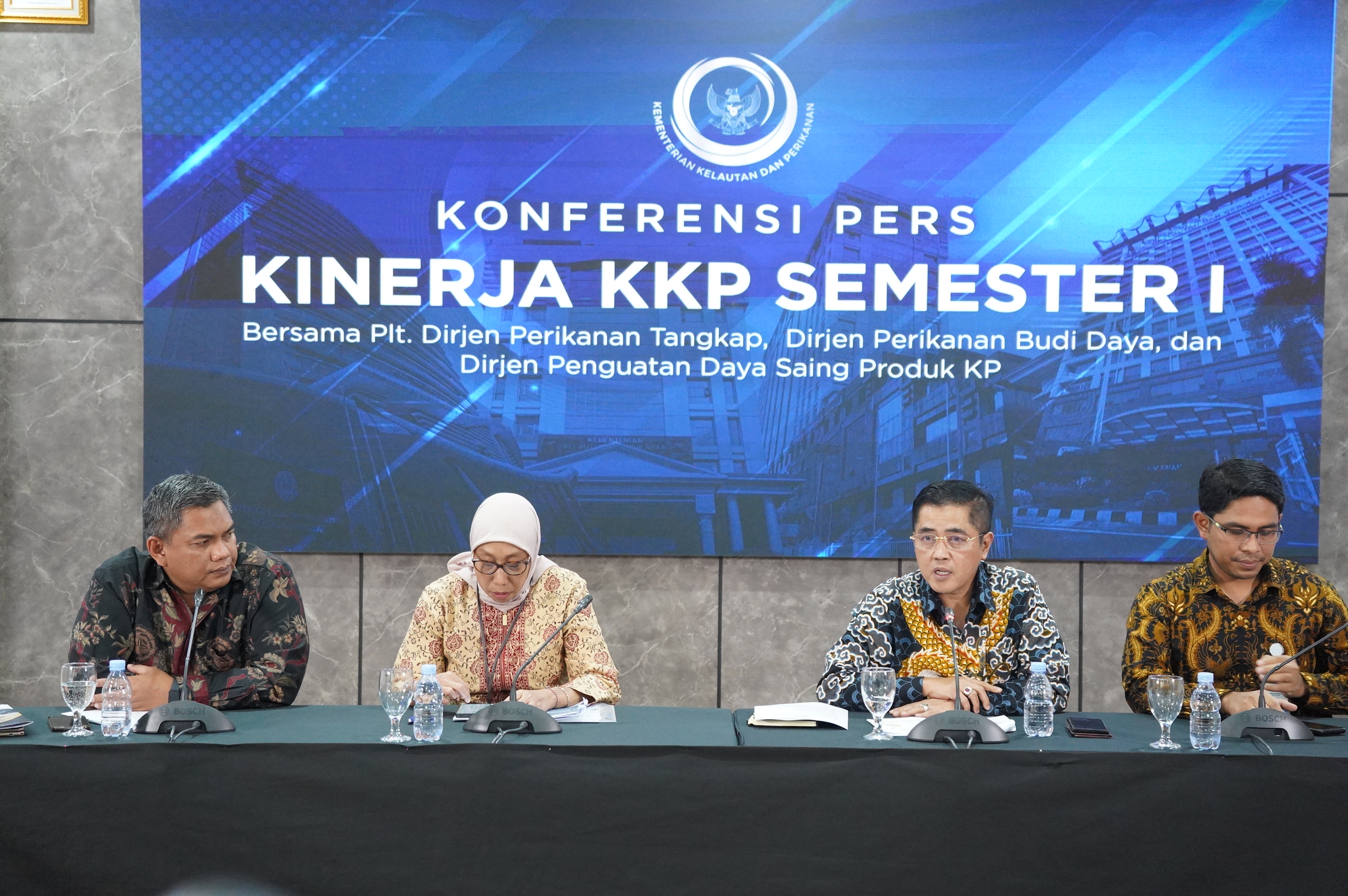 Konferensi Pers KKP Semester 1