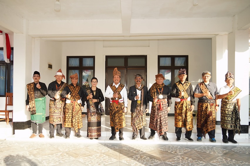 Upacara Peringatan Hari Ulang Tahun Kemerdekaan ke-79 Republik Indonesia di Kabupaten Sabu Raijua, Provinsi Nusa Tenggara Timur.