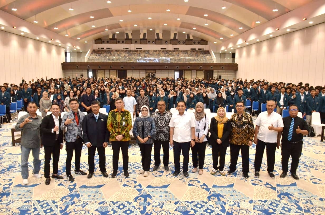 Kepala BPPSDM KP Wakili Men KP Sampaikan Kuliah Umum di UNDIP