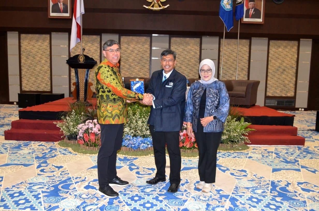 Kepala BPPSDM KP Wakili Men KP Sampaikan Kuliah Umum di UNDIP