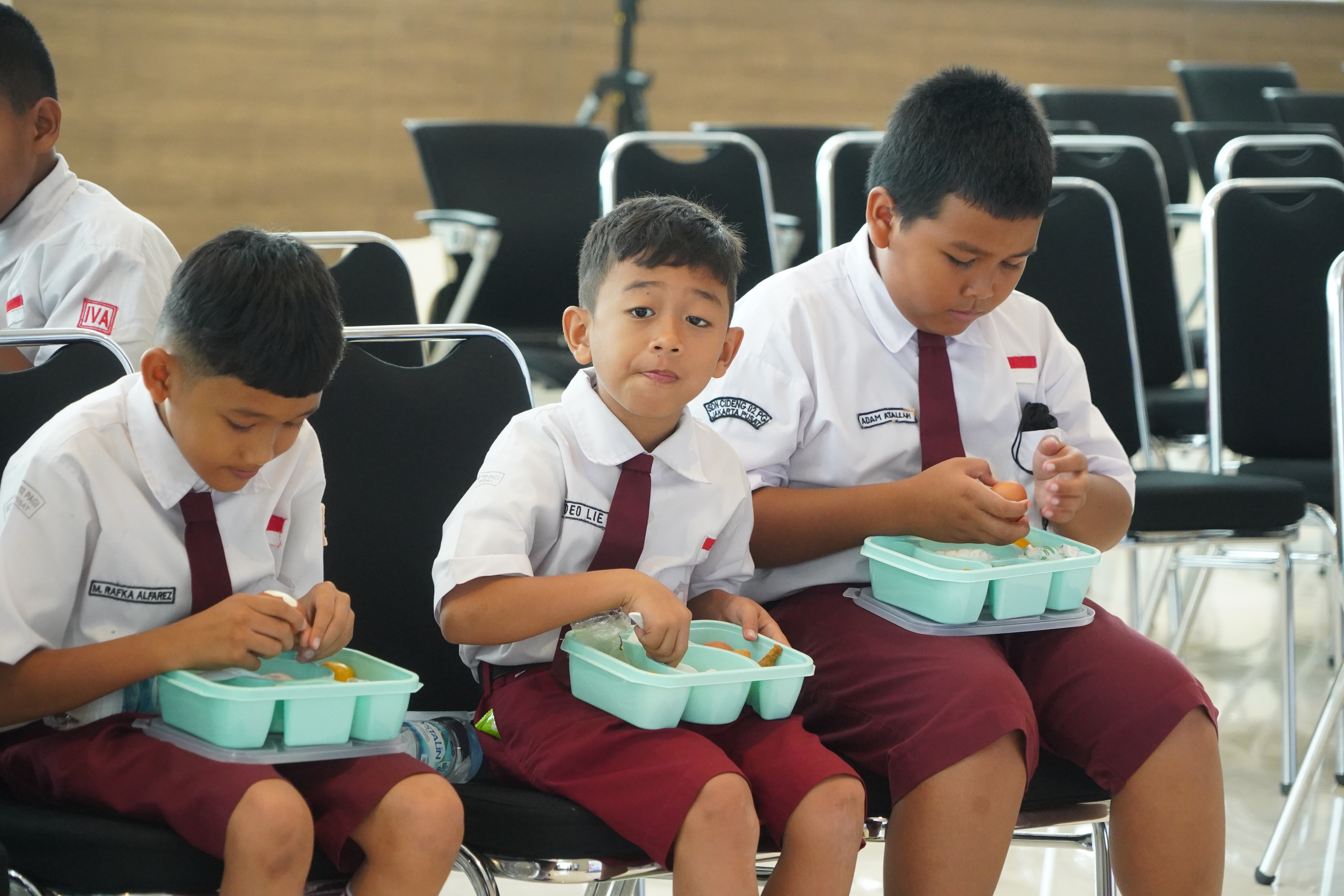 Bakti Sosial Makan Bergizi Gratis dan Pemeriksaan Mata