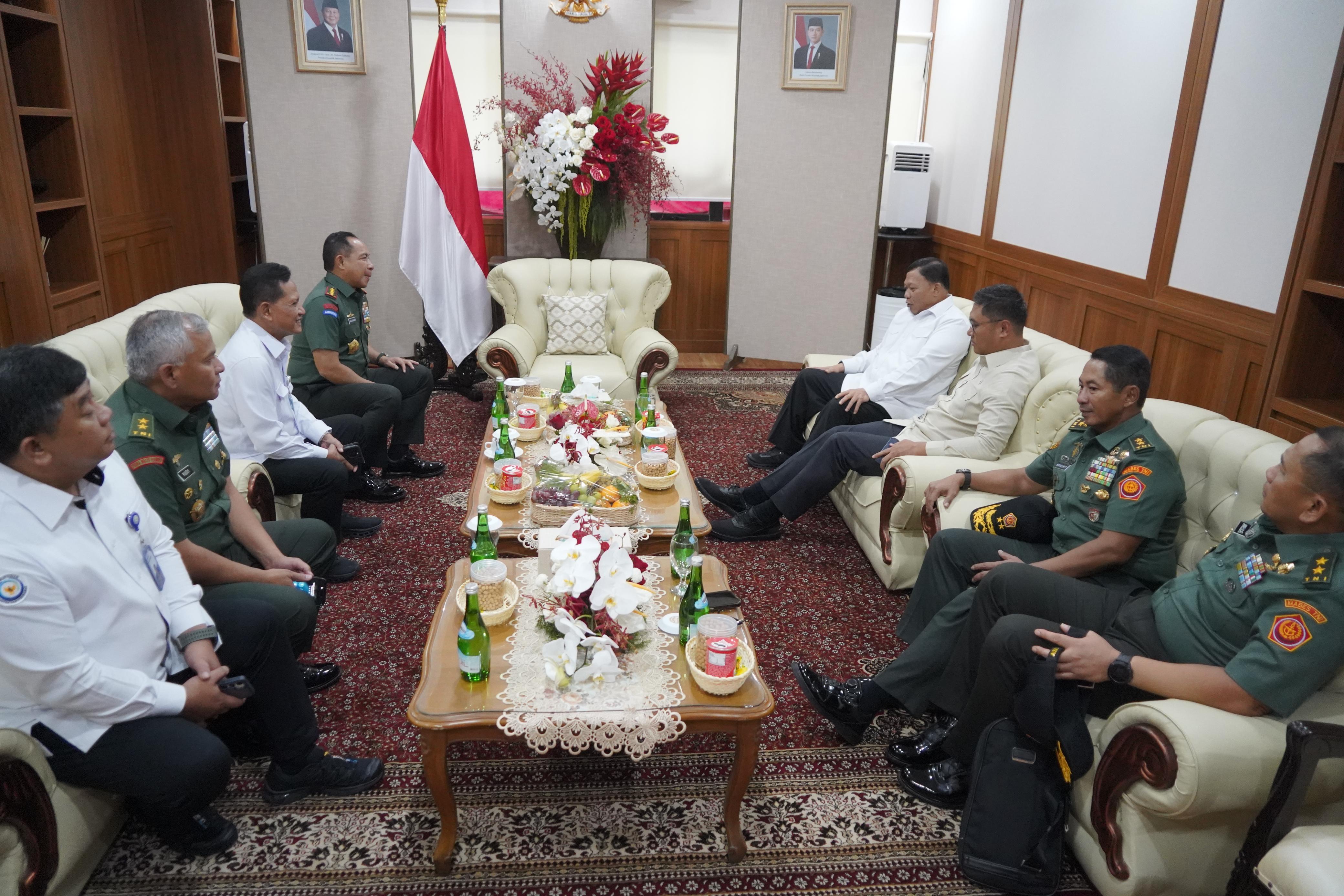 “Kebijakan Kementerian Kelautan dan Perikanan RI dalam Mengoptimalkan Potensi Laut di Wilayah Indonesia”