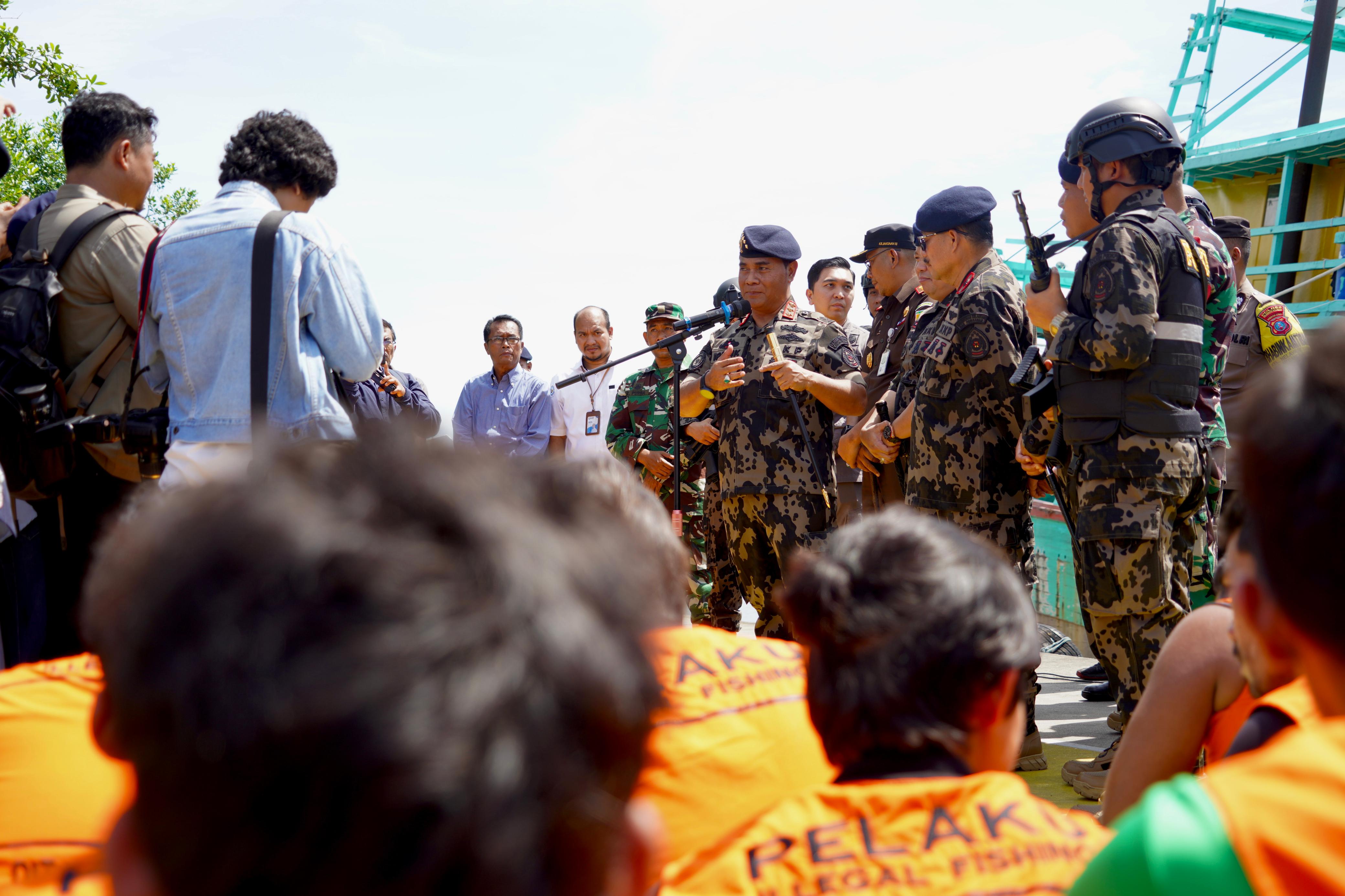 KKP Amankan 3 KIA Pencuri Ikan Berbendera Malaysia di Selat Malaka