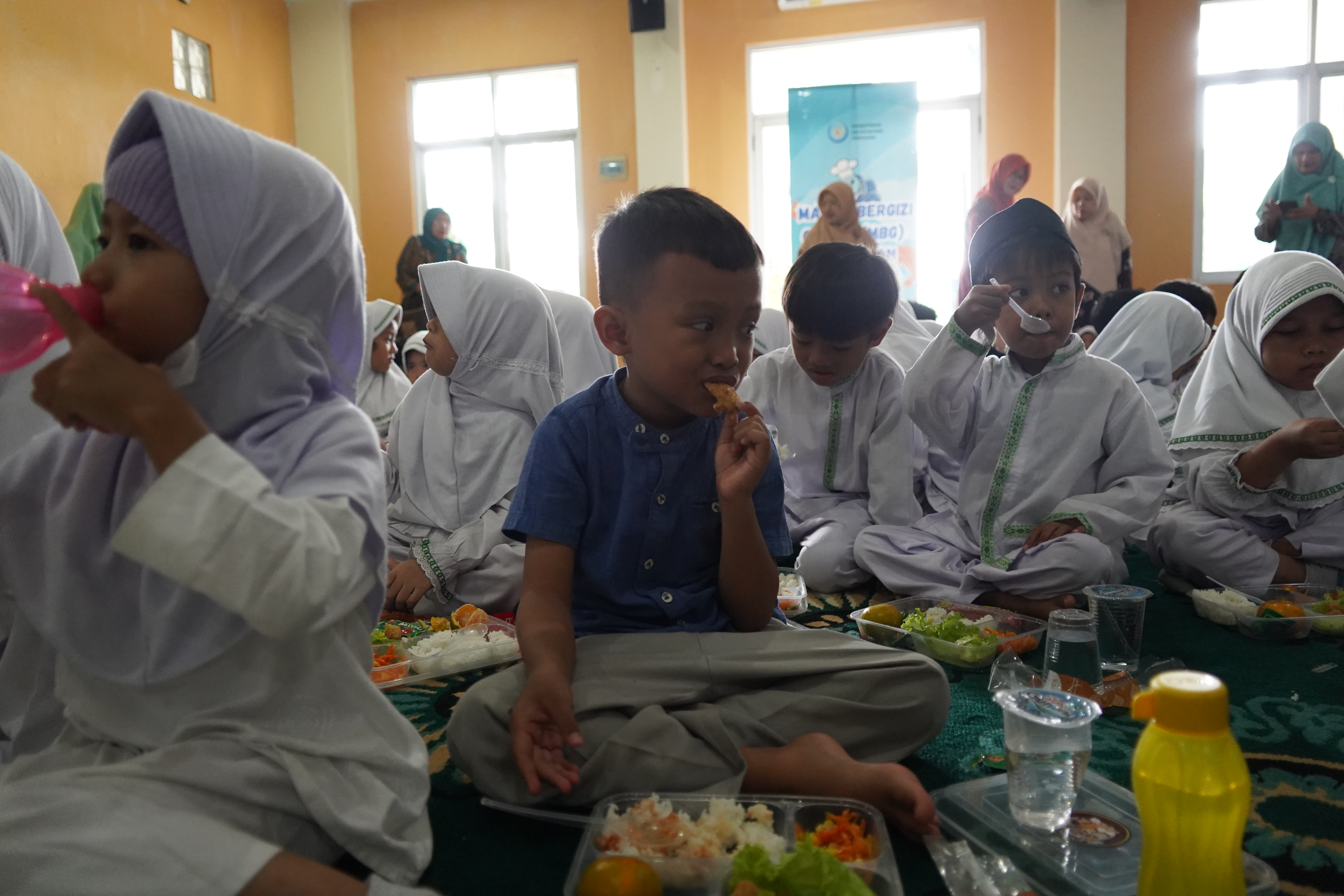 Kampanye Protein Ikan bersama Anak TK di Cipayung