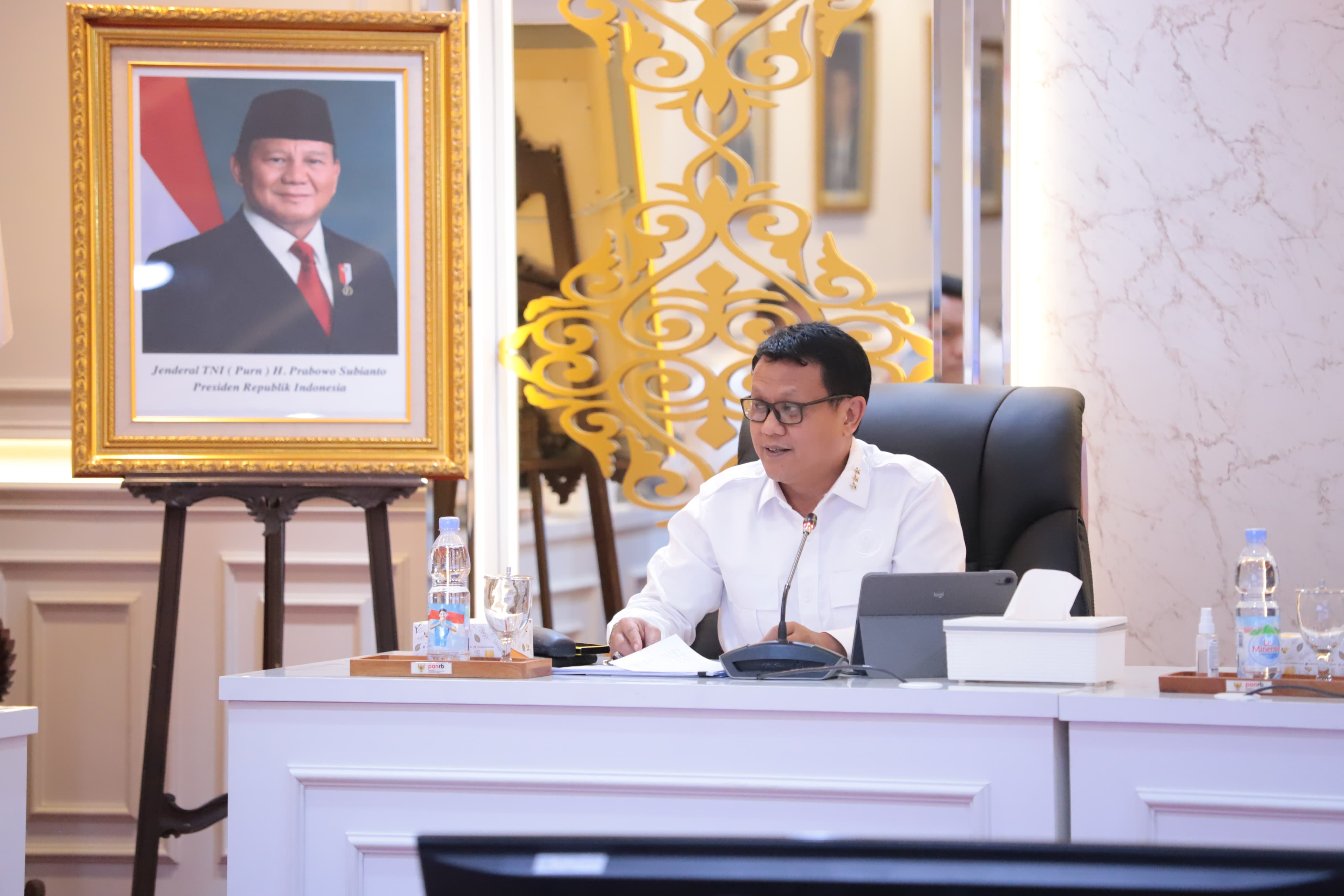 Sekretaris Jenderal KKP dalam pertemuan di Kantor Kemenpan RB.