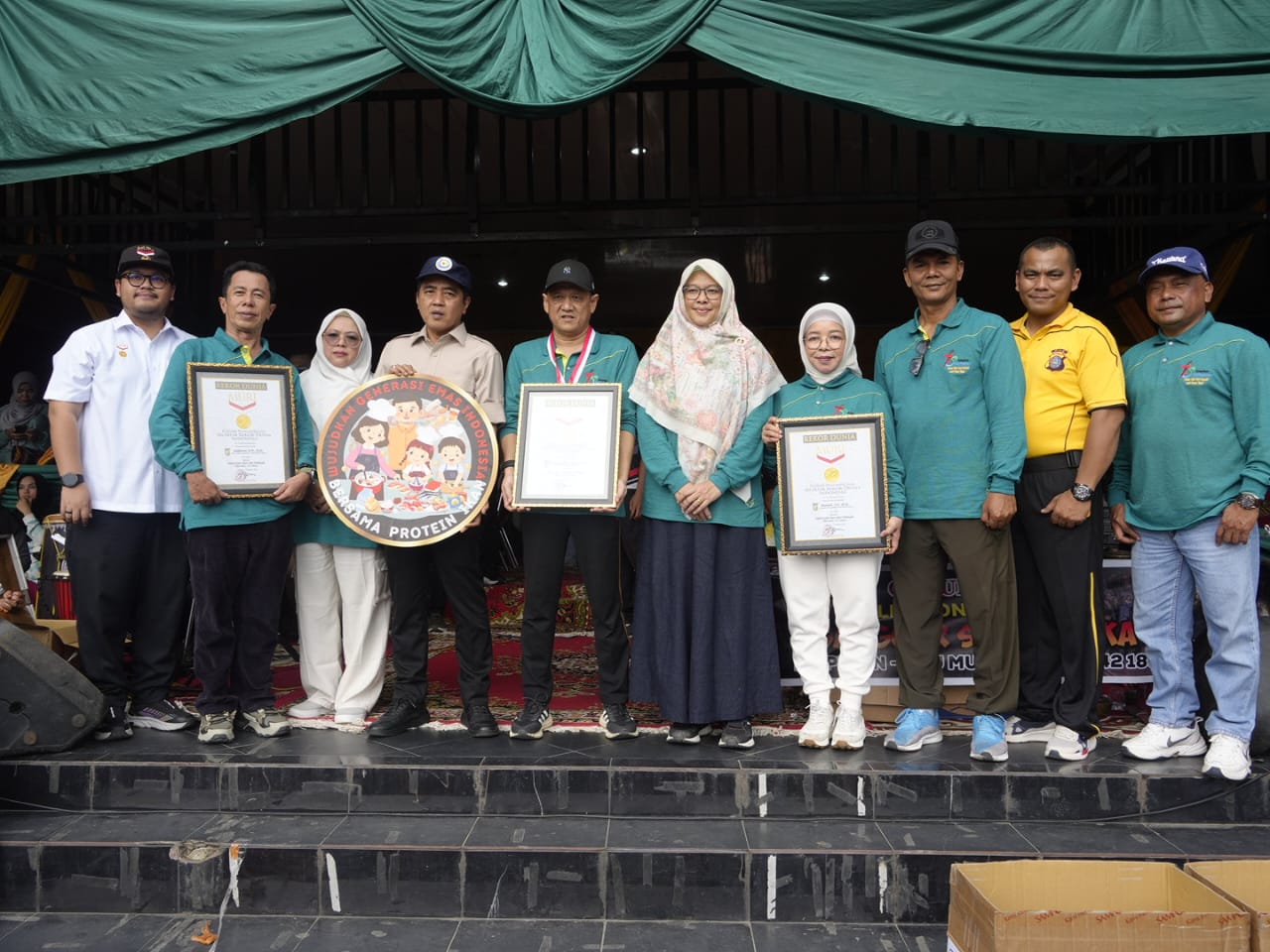 Rekor MURI 1.075 Porsi Gulai Ikan Salai Patin