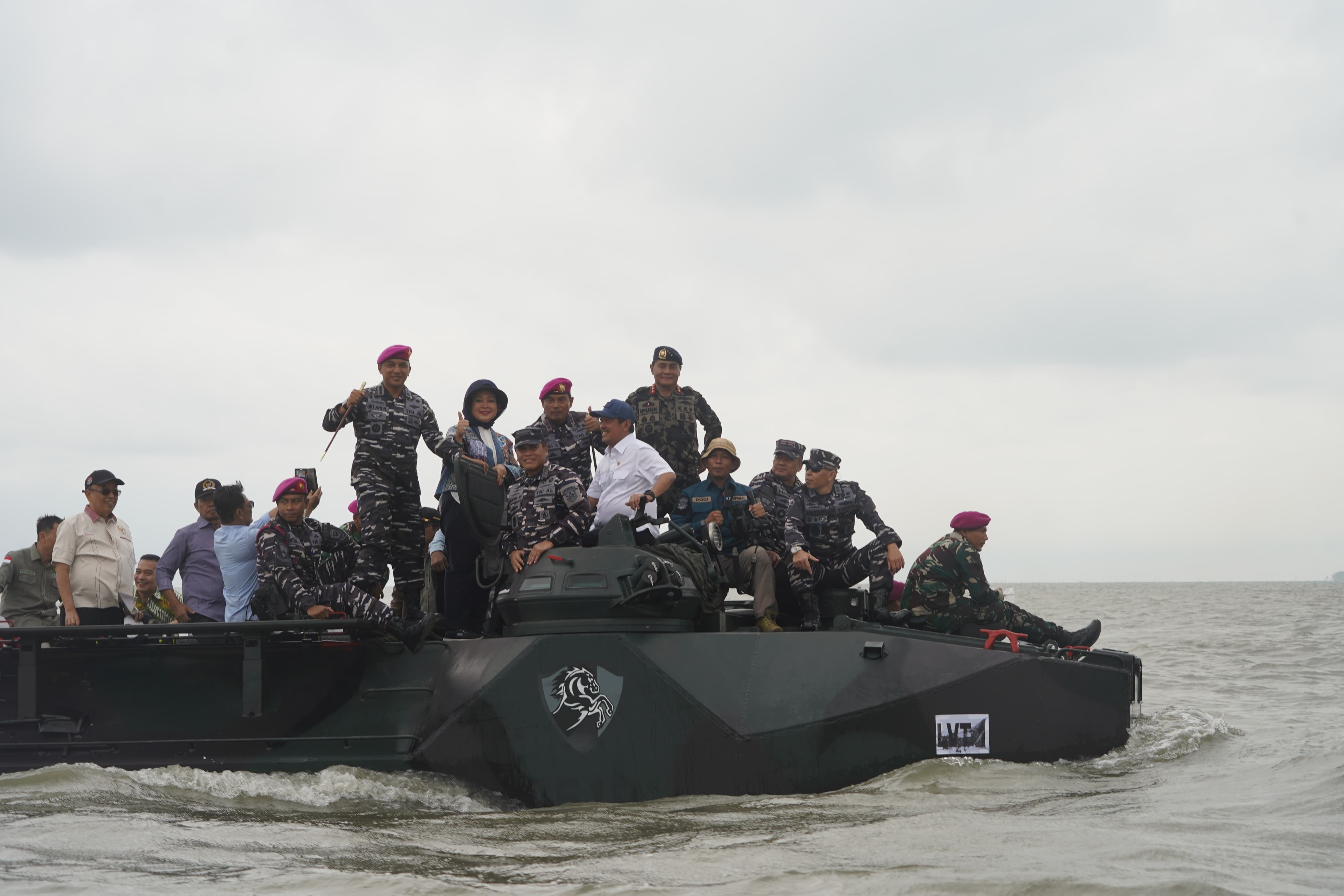 Konferensi Pers Pembongkaran Pagar Laut di Tanggerang 22 Januari 2025