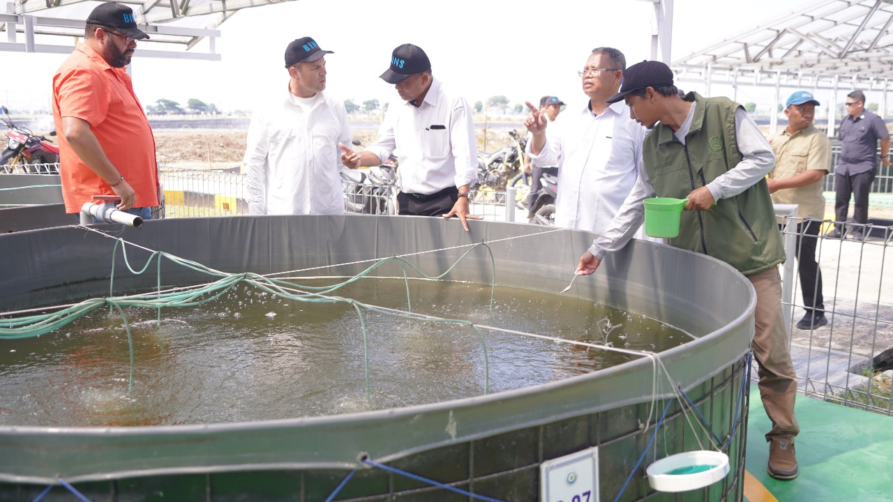 Kunjungan Kerja Menteri Kelautan dan Perikanan ke Kawasan Budidaya Ikan Nila Salin Karawang