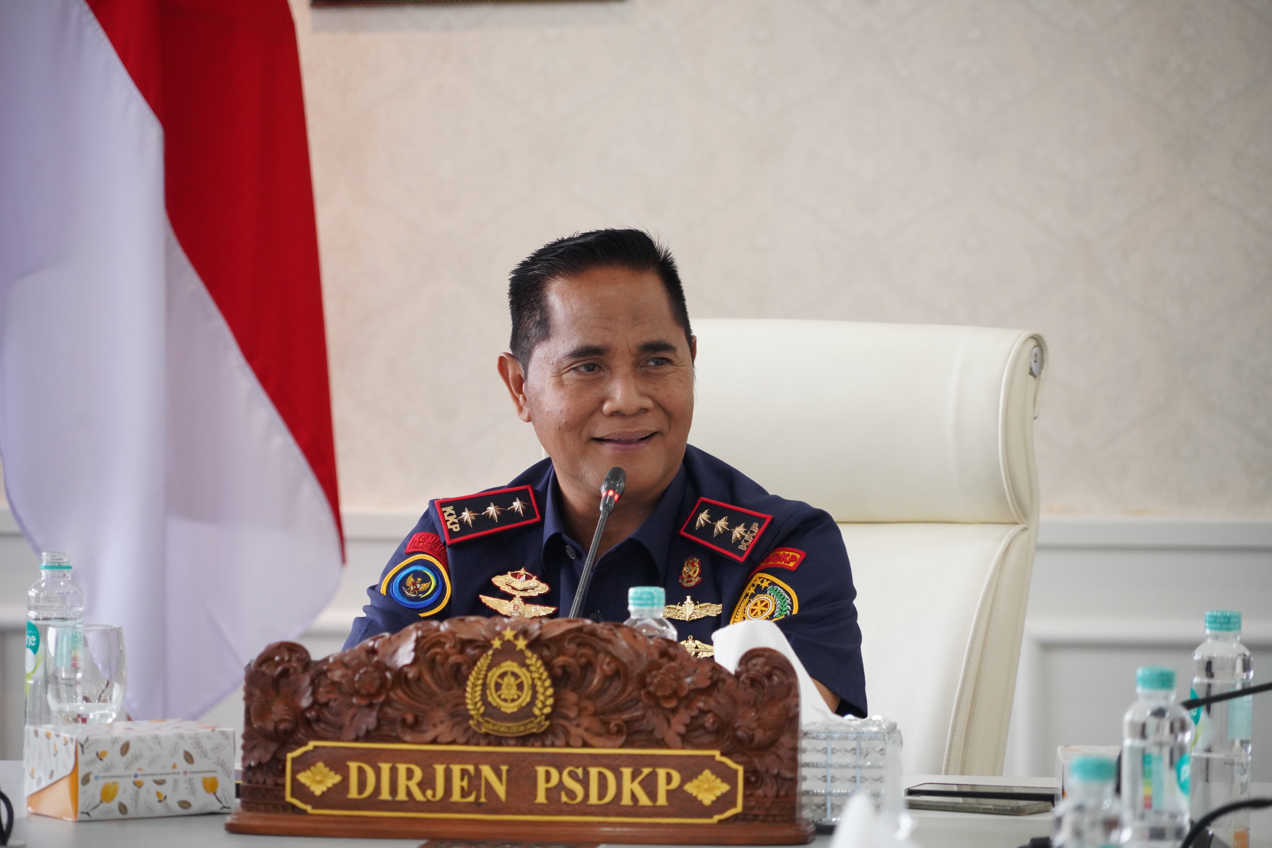Menerima Audiensi Dengan Wartawan Terkait Pemasangan VMS bagi Kapal Perikanan yang beroperasi di WPPNRI