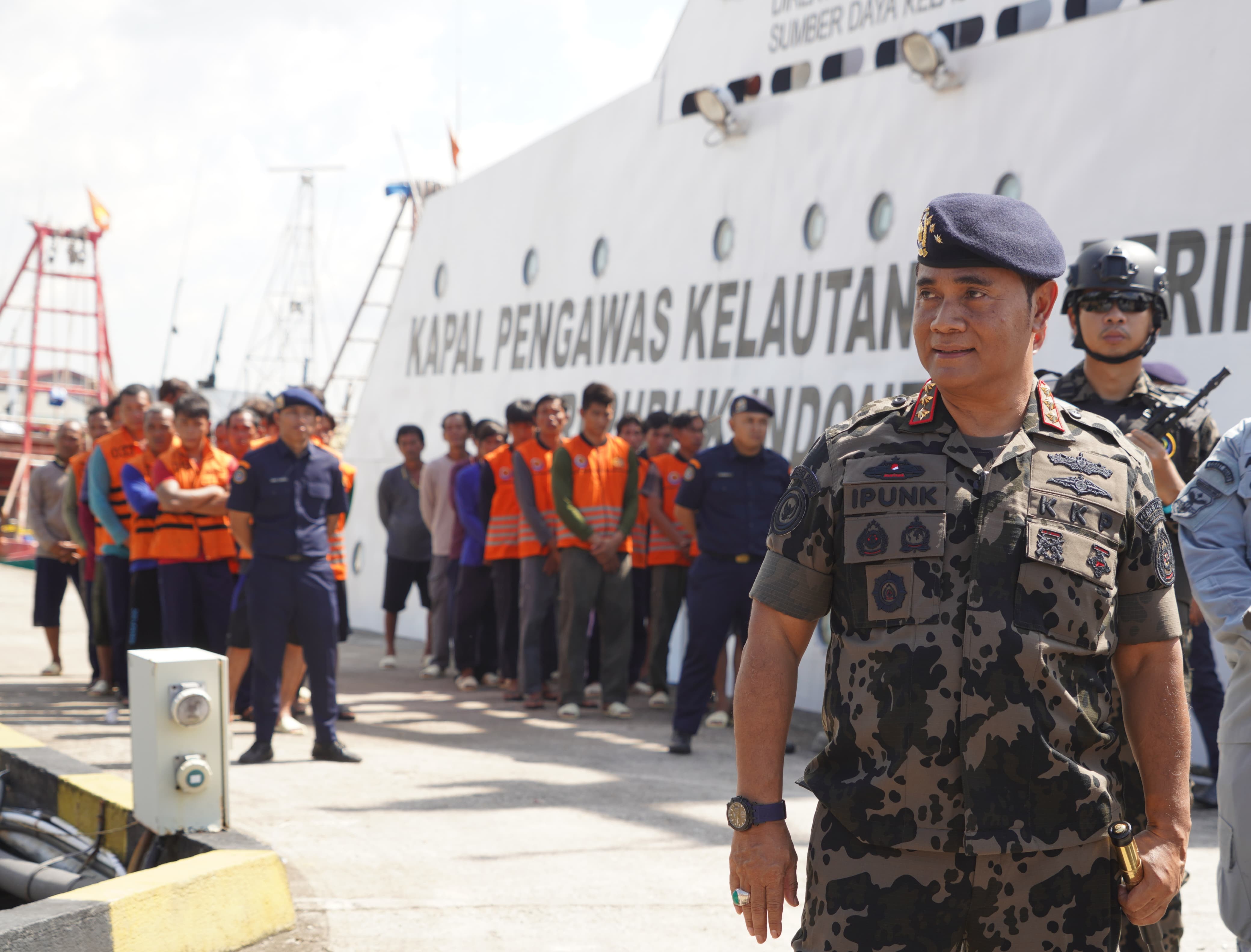 Konferensi Pers Penangkapan 2 Kapal Vietnam di Laut Natuna