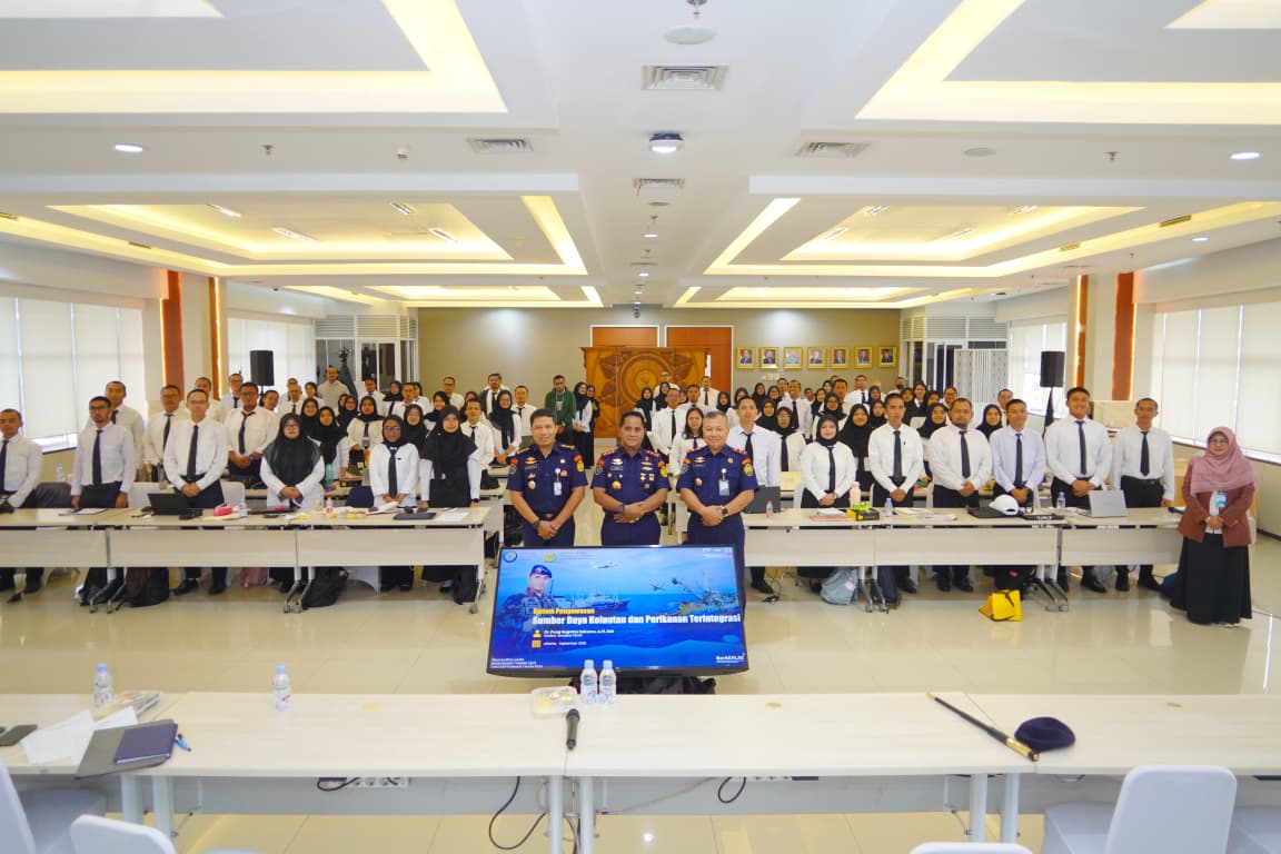 Dirjen PSDKP Memberikan Materi Pada Saat Management Trainee CPNS KKP Formasi Tahun 2024