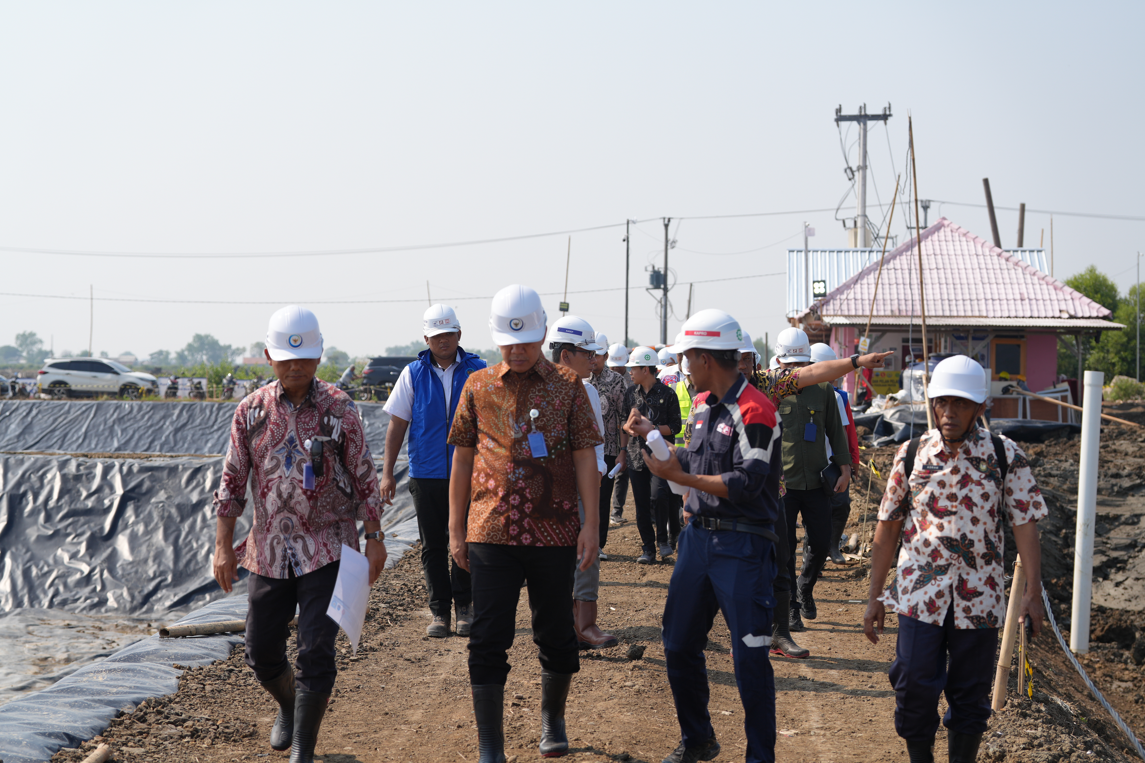 Pemantauan Progres Penyelesaian Modeling Budidaya Ikan Nila Salin (BINS) di Kabupaten Karawang.