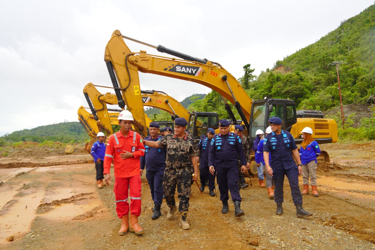 Dirjen PSDKP Segel Lima Lokasi Pemanfaatan Ruang Laut Ilegal di Malut dan Kepri
