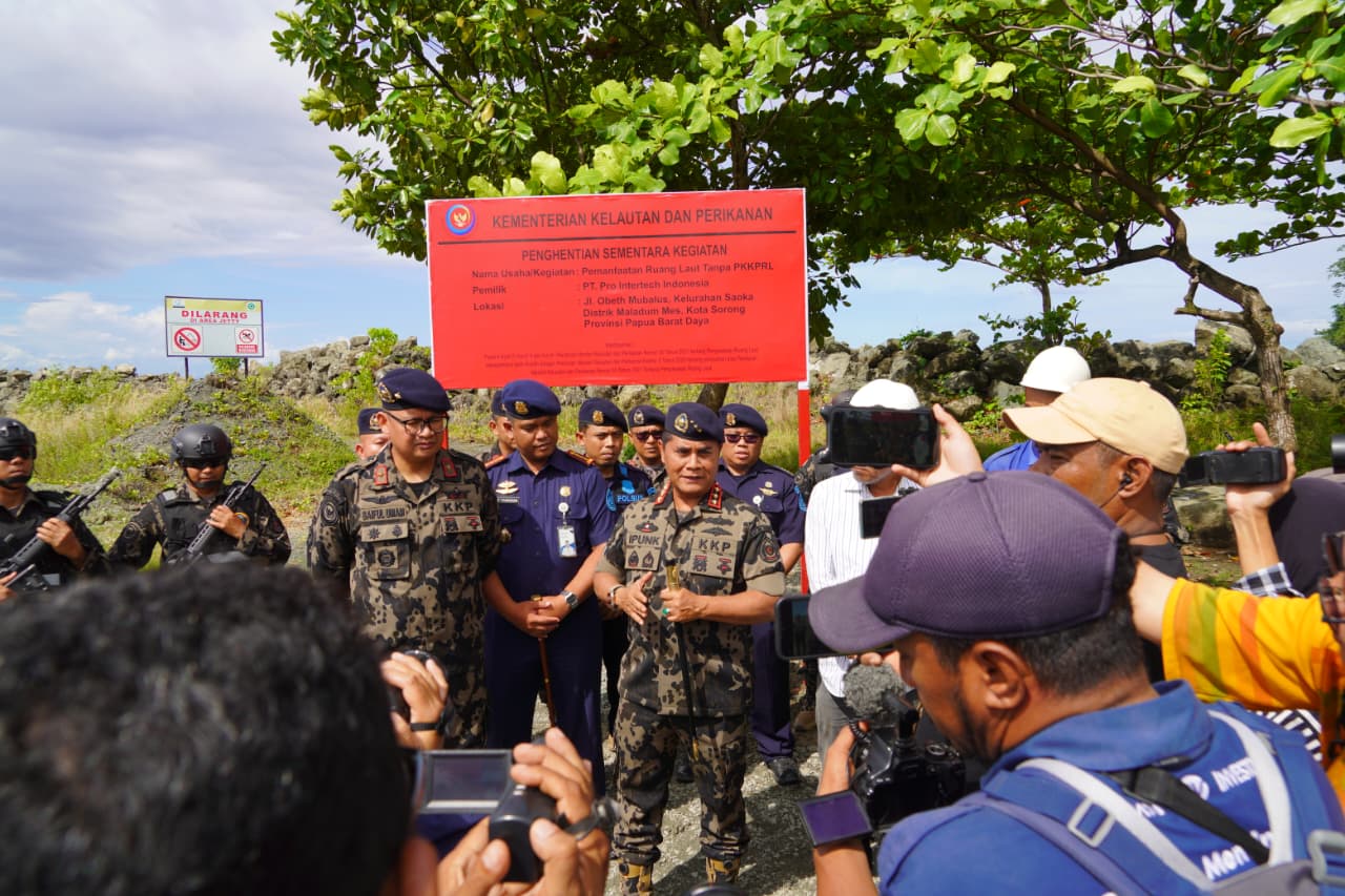 KKP Hentikan Pemanfaatan Ruang Laut Tak Berizin di Sorong Papua