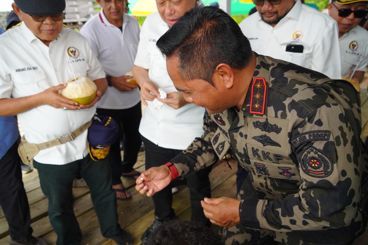 Dirjen PSDKP Mendampingi Kunker Komisi IV DPR-RI di Kab. Raja Ampat