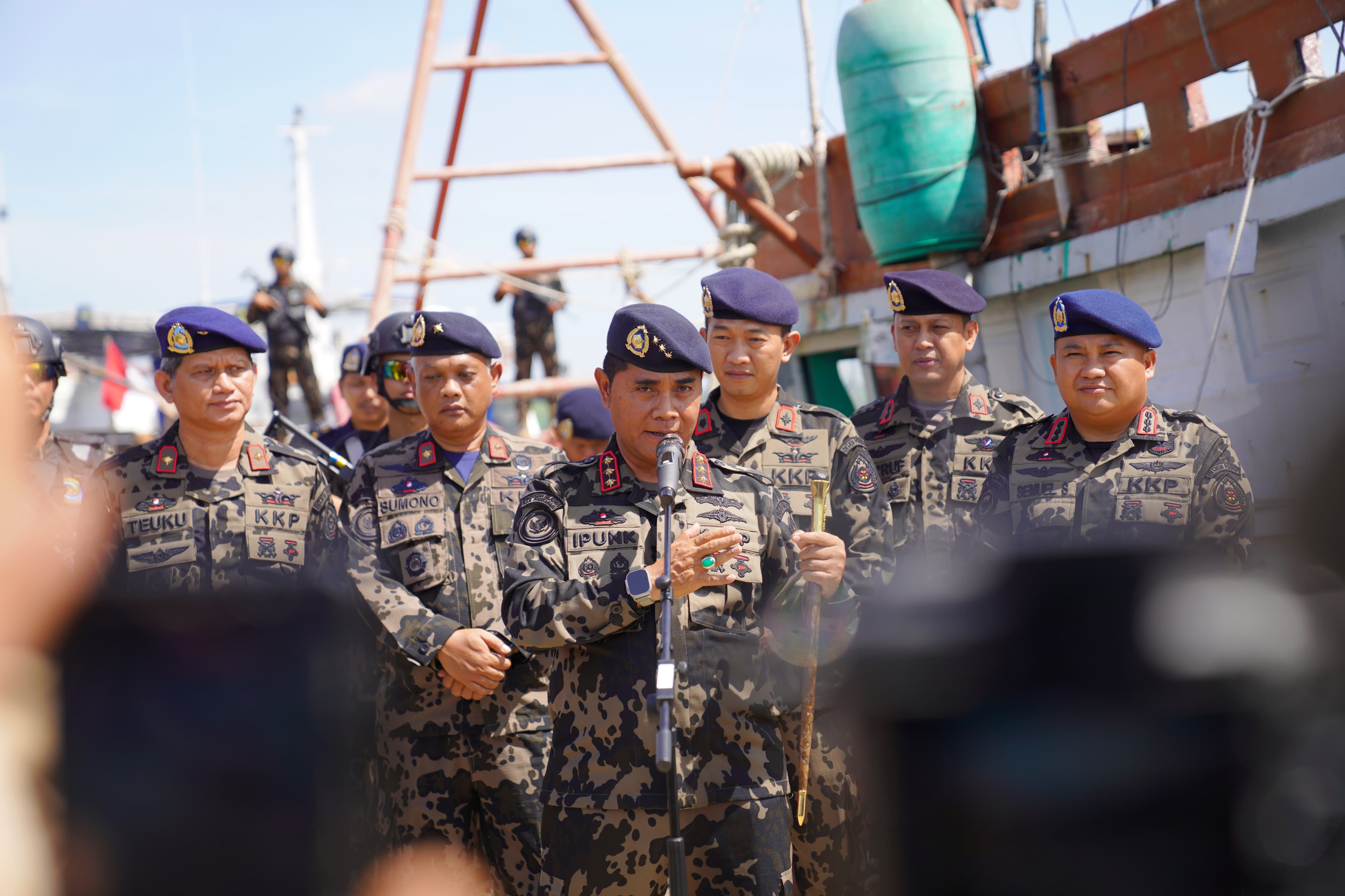 KKP Tangkap Kapal Ikan Asing Berbendera Vietnam di Laut Natuna Utara