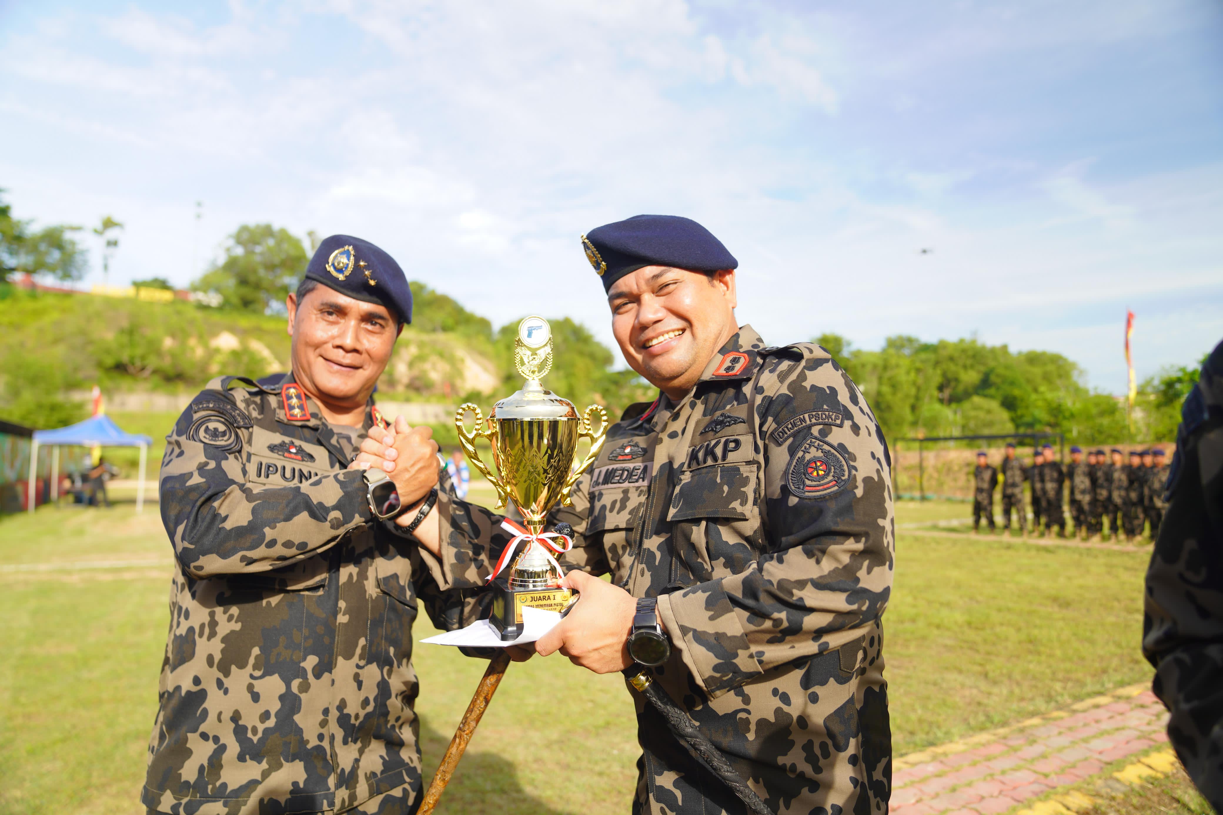 Penyegaran Kemampuan Teknis Menembak Awak Kapal Negara Wilayah Barat Tahun 2025