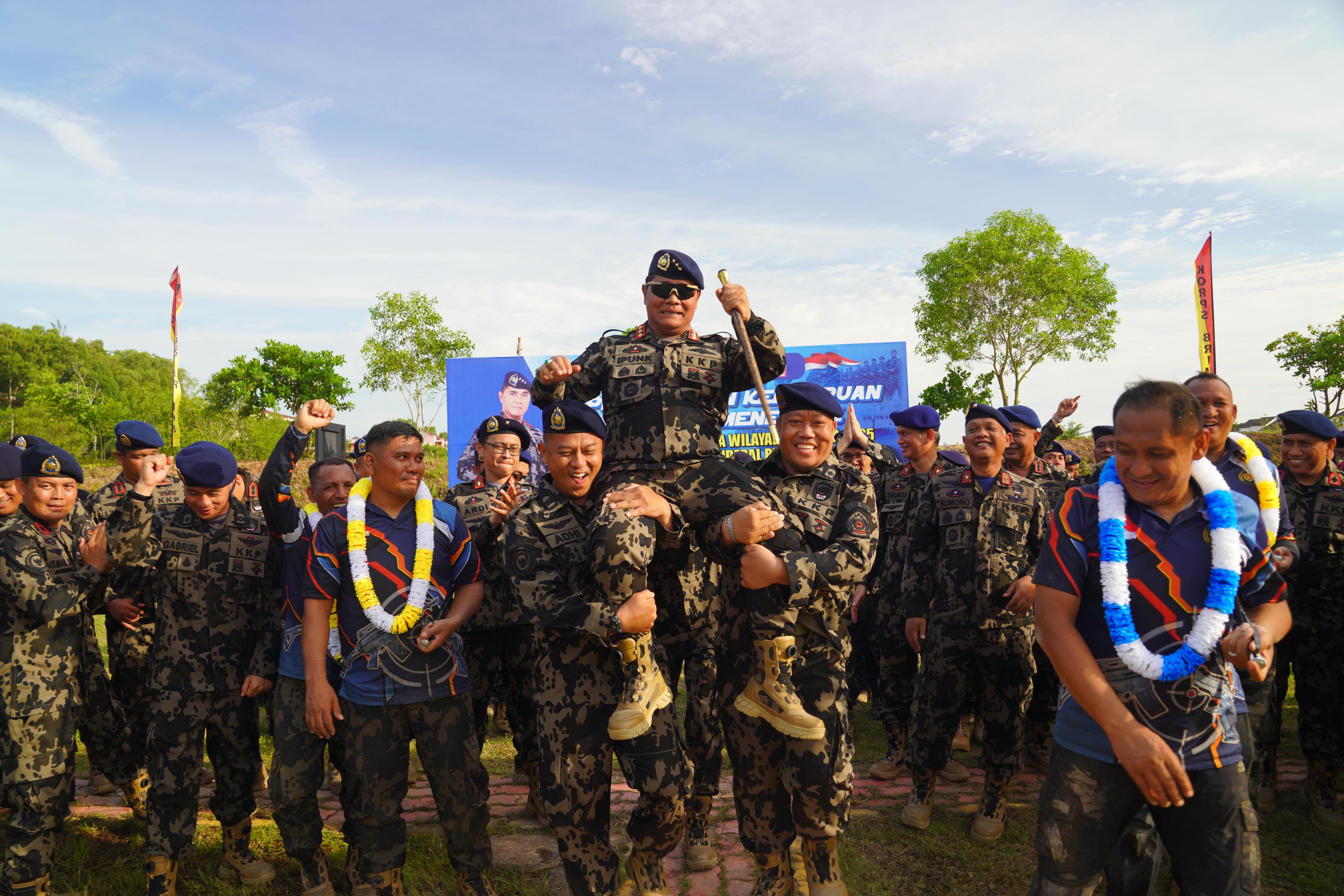 Penyegaran Kemampuan Teknis Menembak Awak Kapal Negara Wilayah Barat Tahun 2025