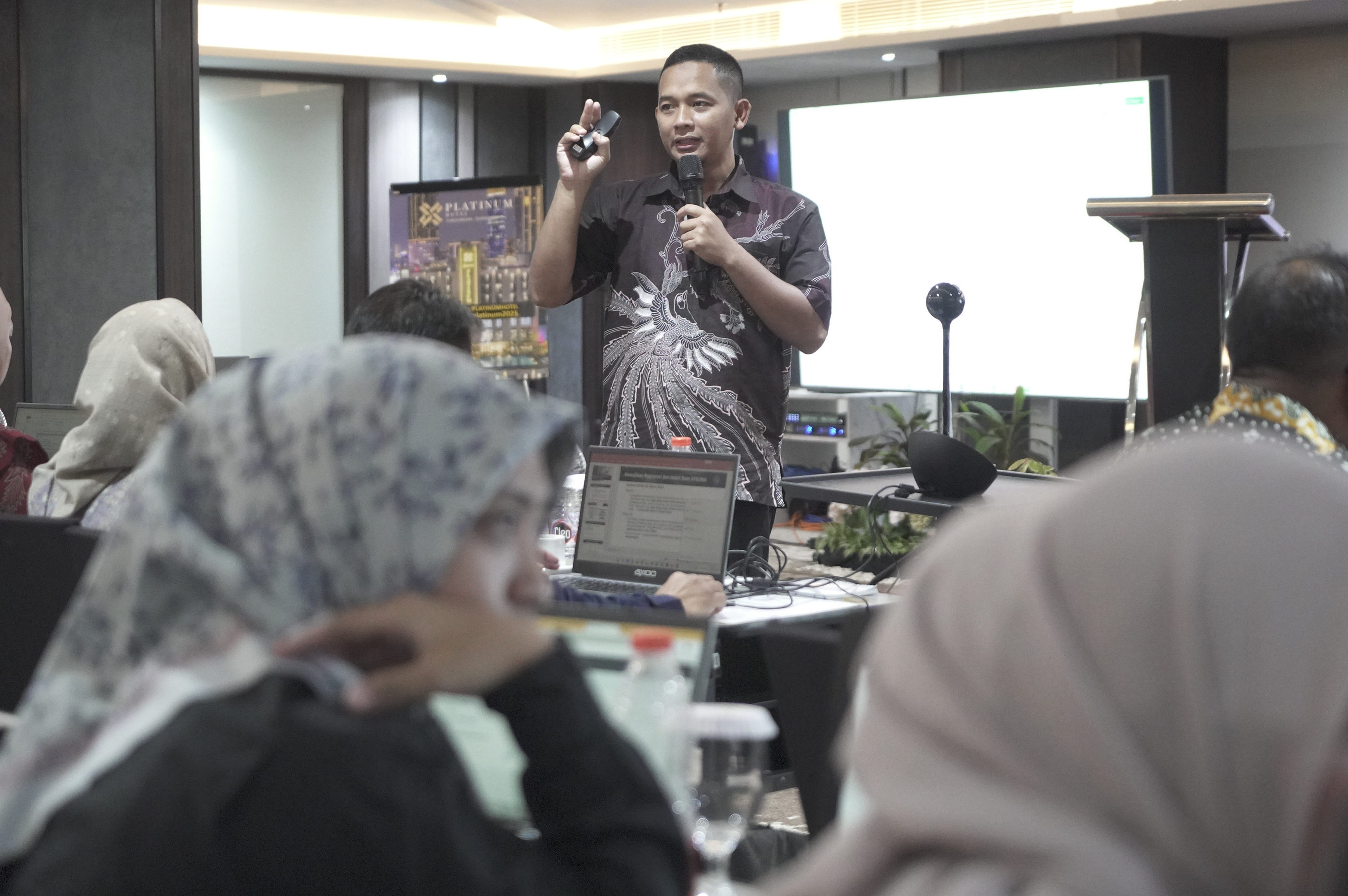 On-site Training on the Implementation of National Fish Traceability and Logistics Systems (STELINA)