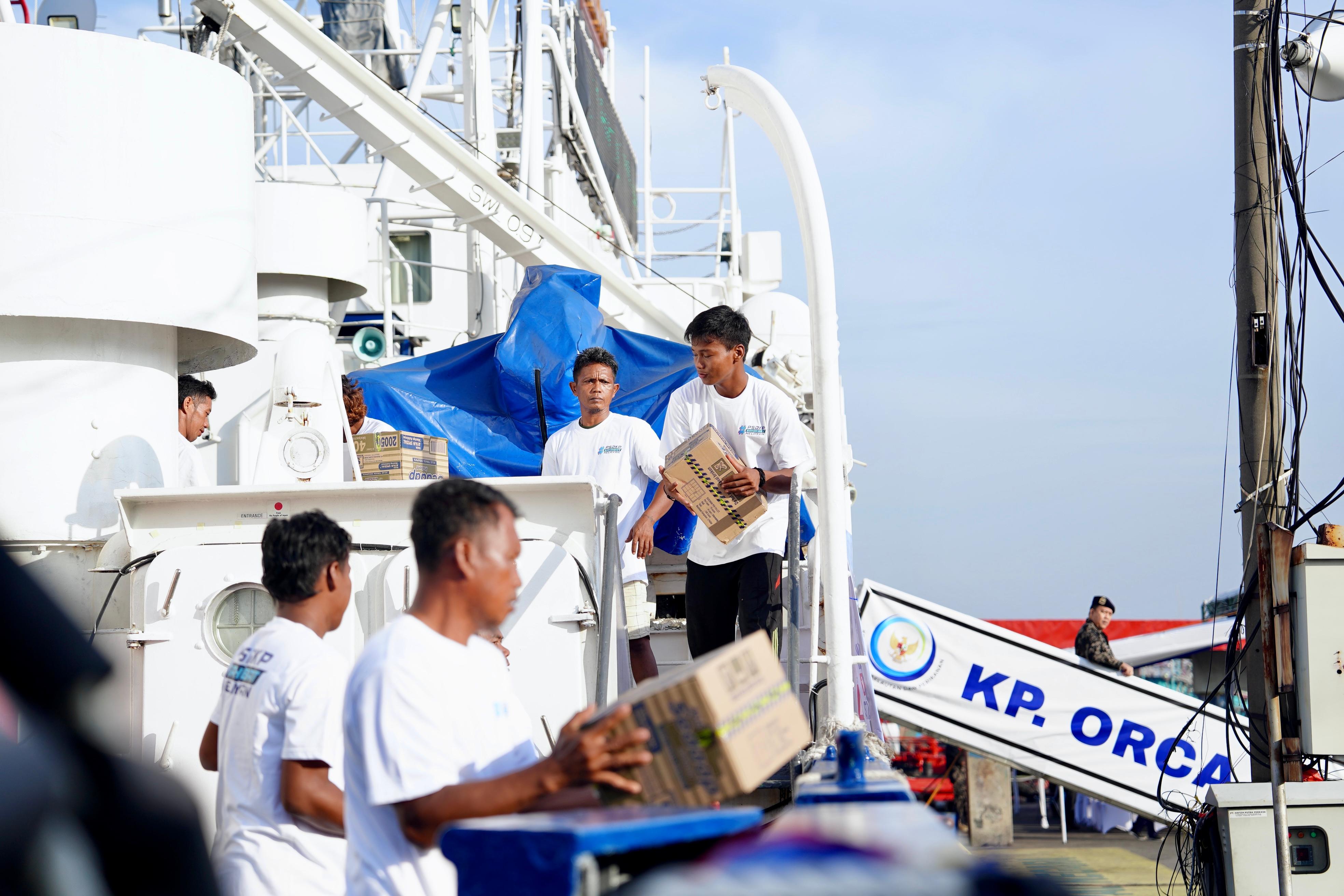 KKP Kembali Kirim Bantuan Kemanusian via Laut ke Lokasi Bencana Sumatra